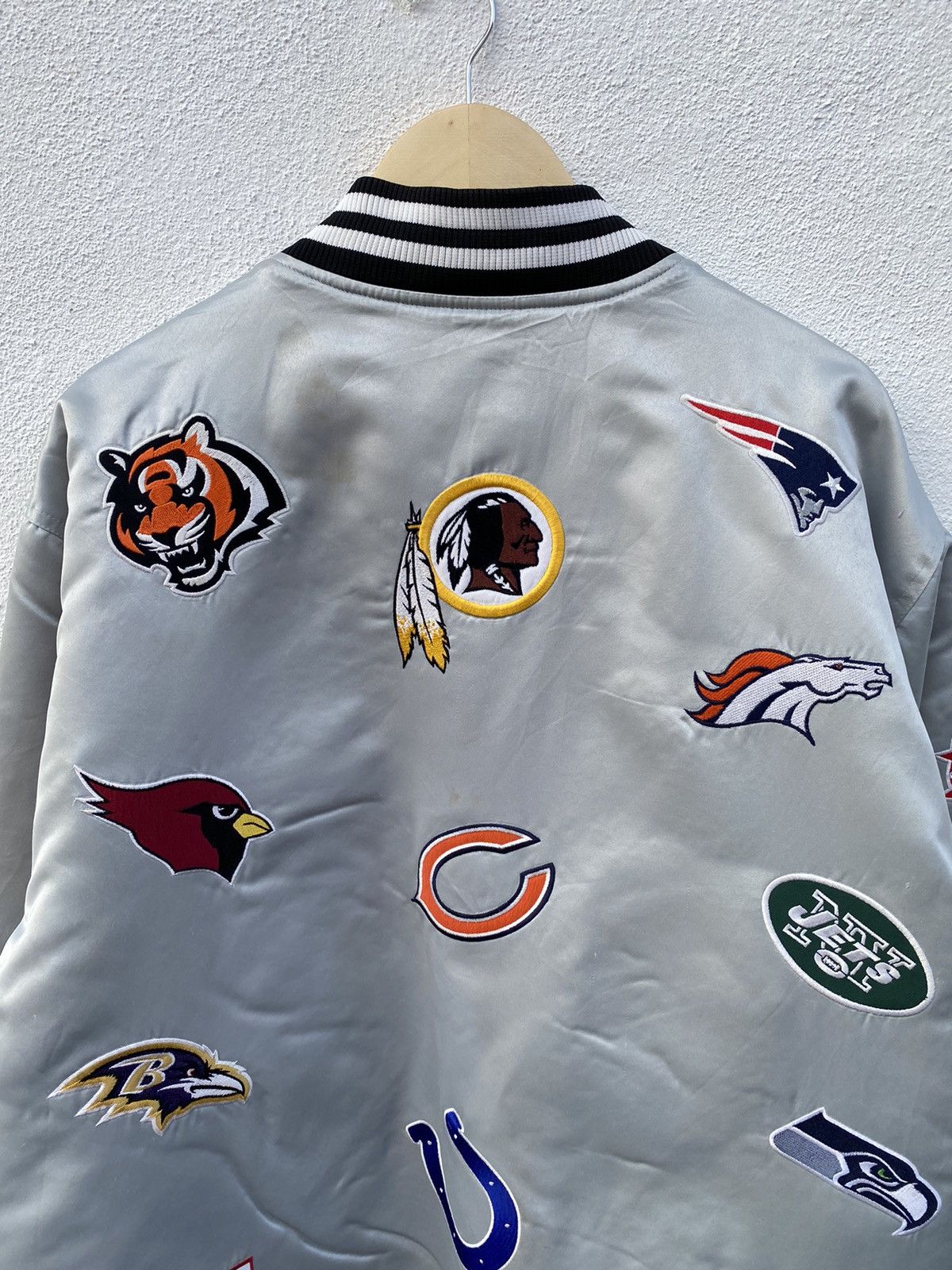 NFL Vintage NFL team jacket all logo patch satin bomber jacket Size US XL / EU 56 / 4 - 14 Thumbnail