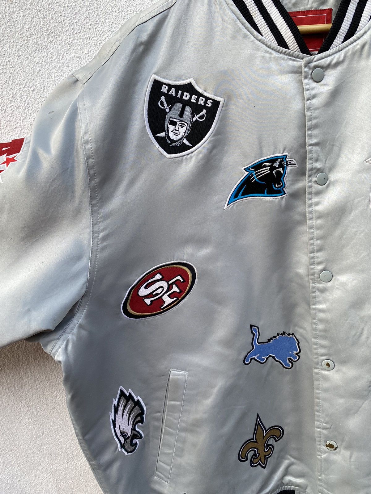 NFL Vintage NFL team jacket all logo patch satin bomber jacket Size US XL / EU 56 / 4 - 7 Thumbnail