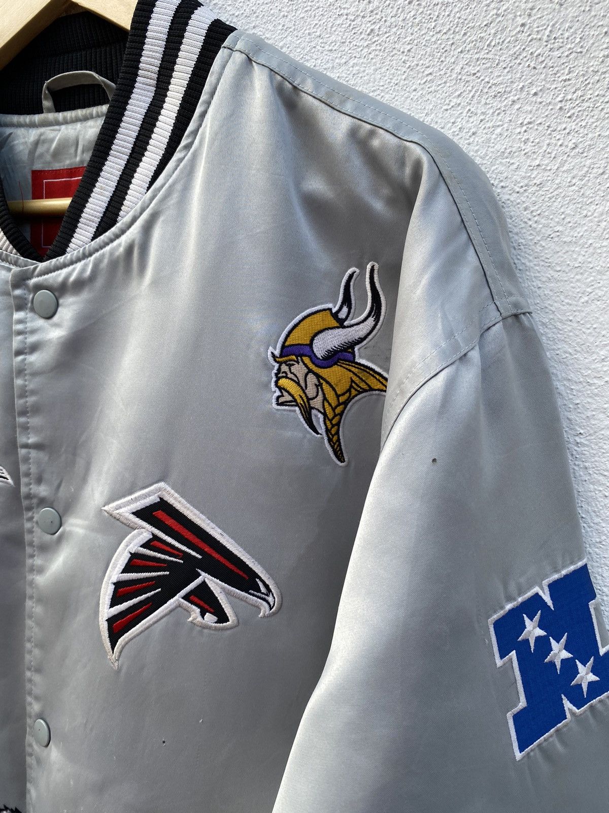 NFL Vintage NFL team jacket all logo patch satin bomber jacket Size US XL / EU 56 / 4 - 6 Thumbnail