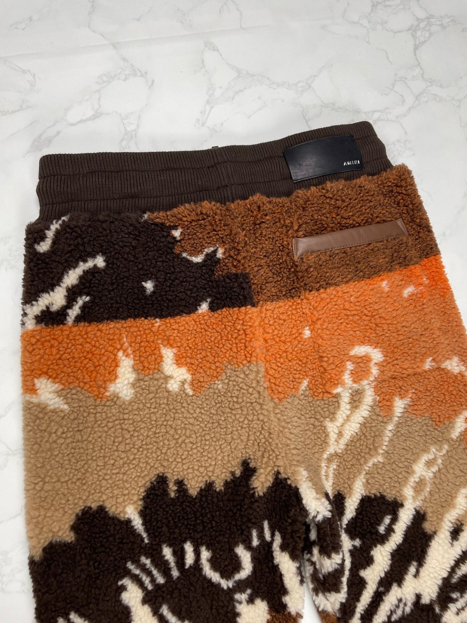 Amiri 🔥70% OFF🔥 [SALE] Amiri Tie Dye Faux Shearling Sweatpants Size US 30 / EU 46 - 18 Thumbnail
