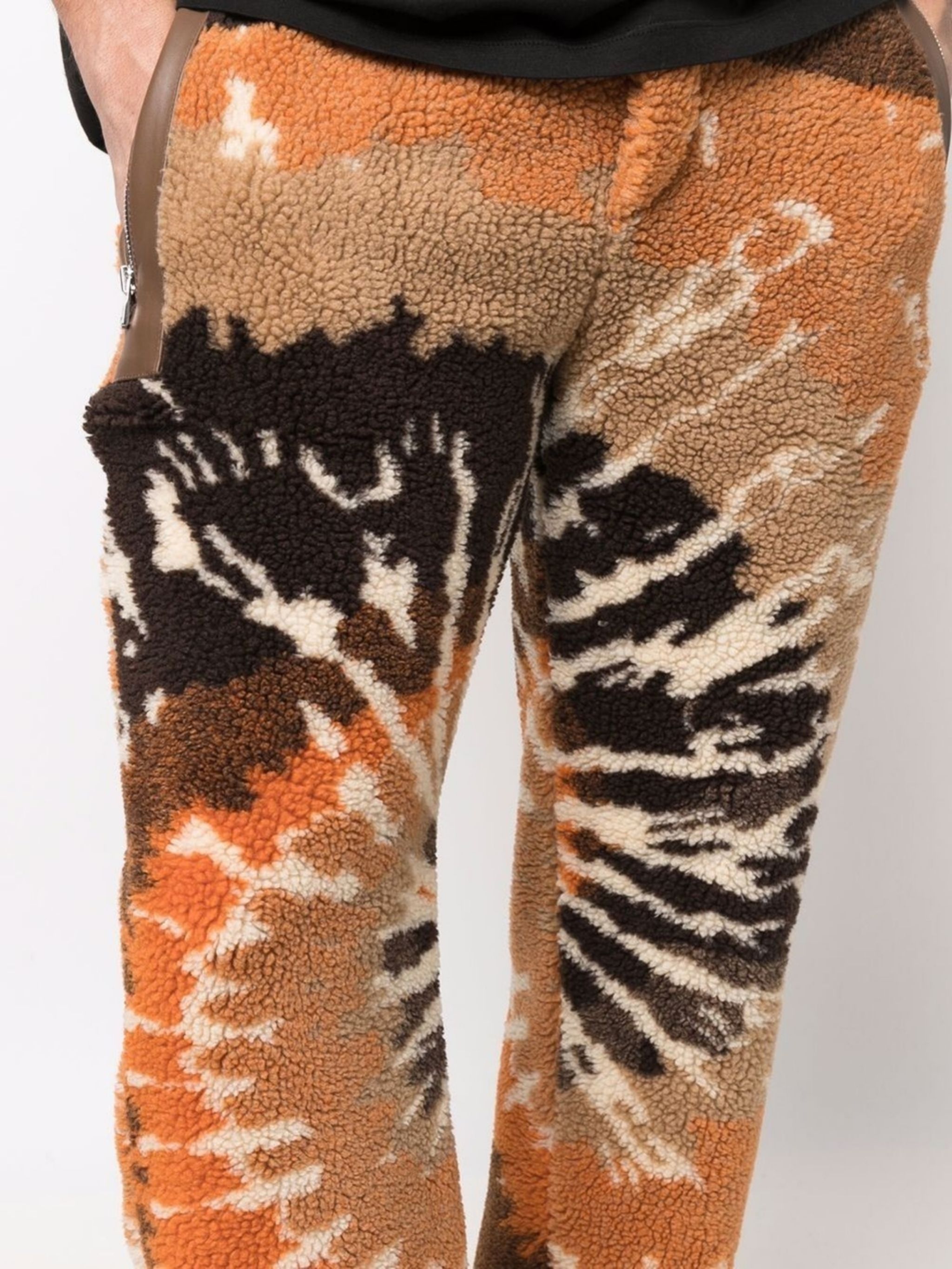 Amiri 🔥70% OFF🔥 [SALE] Amiri Tie Dye Faux Shearling Sweatpants Size US 30 / EU 46 - 6 Thumbnail