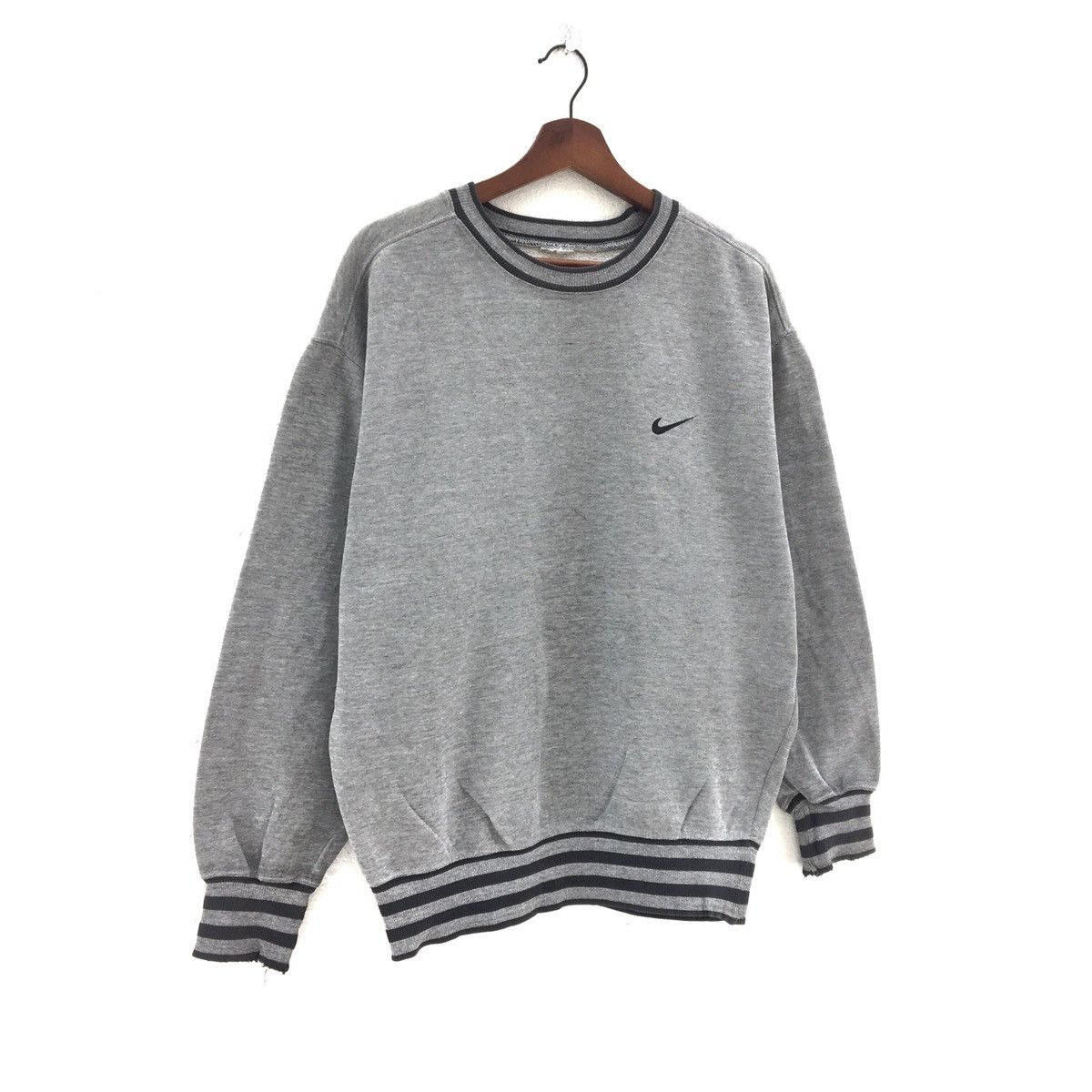 Nike Vintage 90s Nike Small Swoosh Crewneck Sweatshirt Size US L / EU 52-54 / 3 - 2 Thumbnail