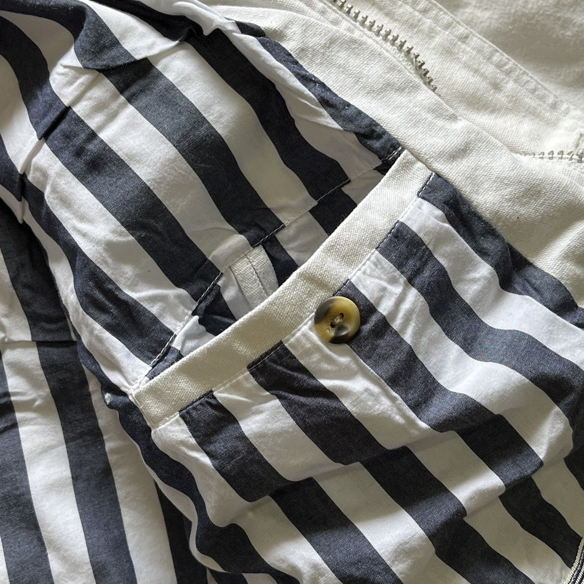 Tommy Hilfiger × Vintage Vintage Tommy Hilfiger Jacket Runway Designer Size US L / EU 52-54 / 3 - 13 Thumbnail