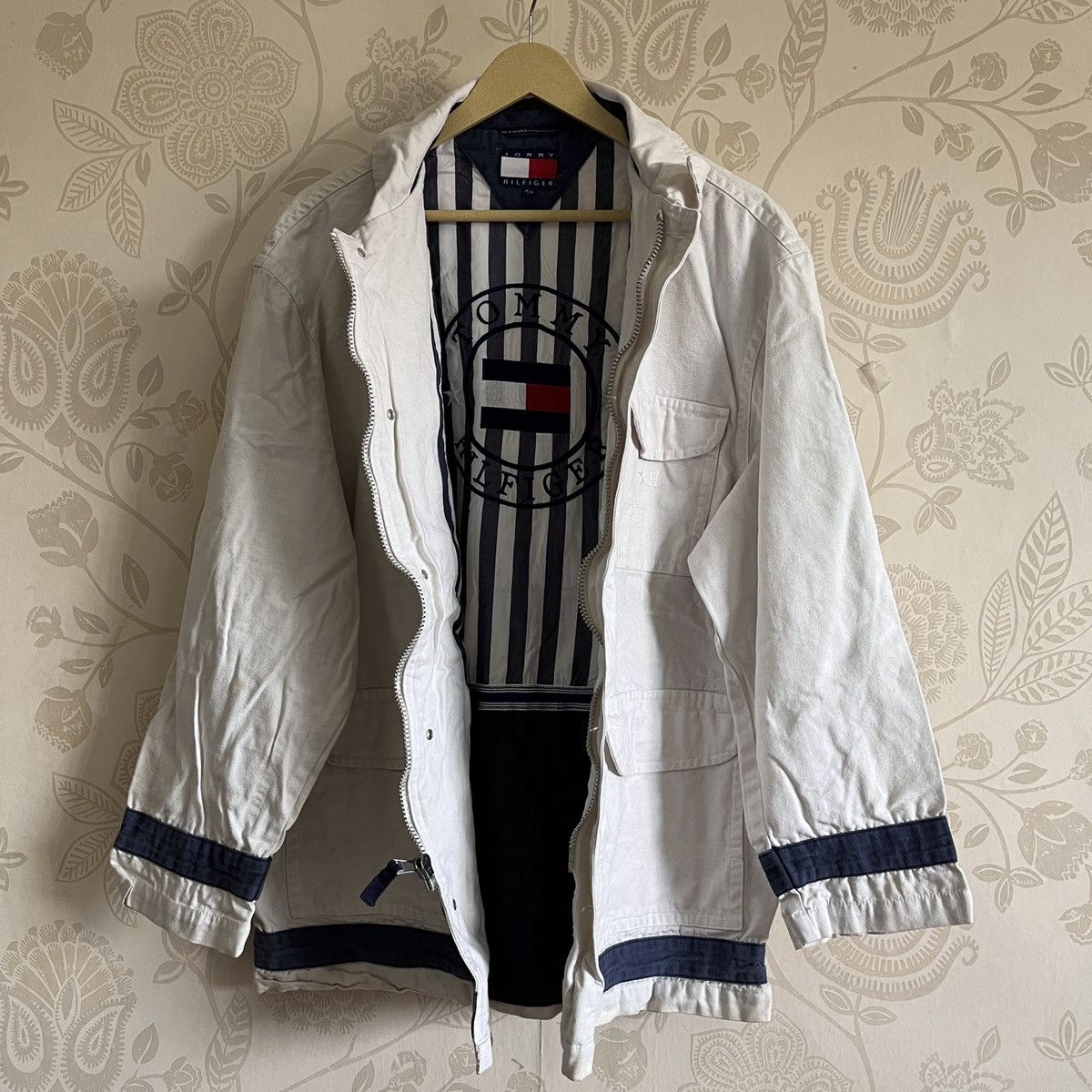 Tommy Hilfiger × Vintage Vintage Tommy Hilfiger Jacket Runway Designer Size US L / EU 52-54 / 3 - 1 Thumbnail