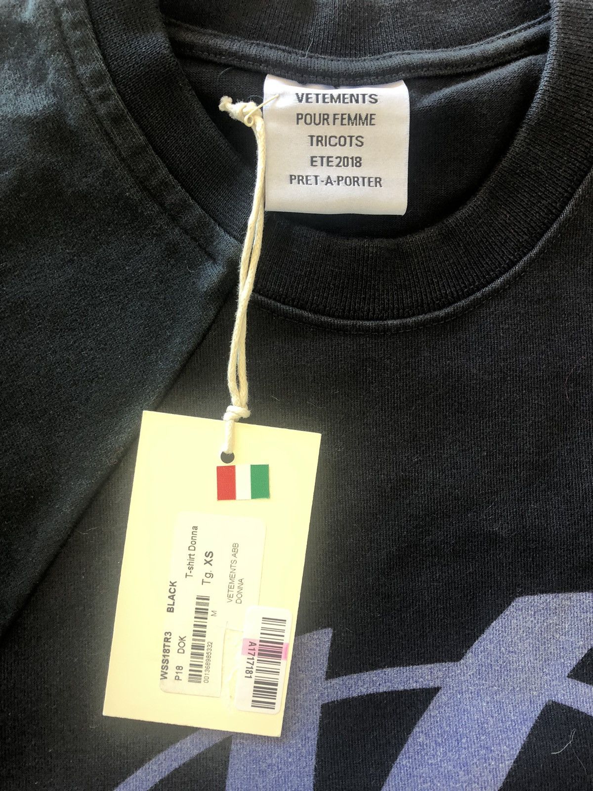 Vetements Vetements Zurich Ss18 Reconstructed T-Shirt Size US S / EU 44-46 / 1 - 3 Thumbnail