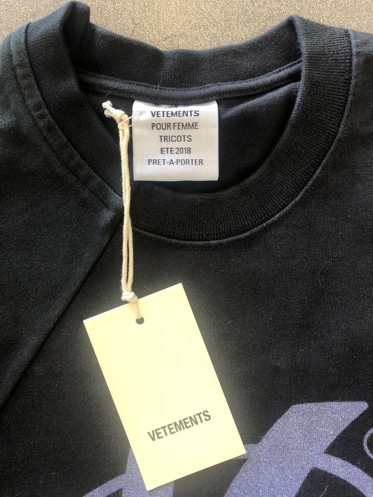 Vetements Vetements Zurich Ss18 Reconstructed T-Shirt Size US S / EU 44-46 / 1 - 2 Thumbnail