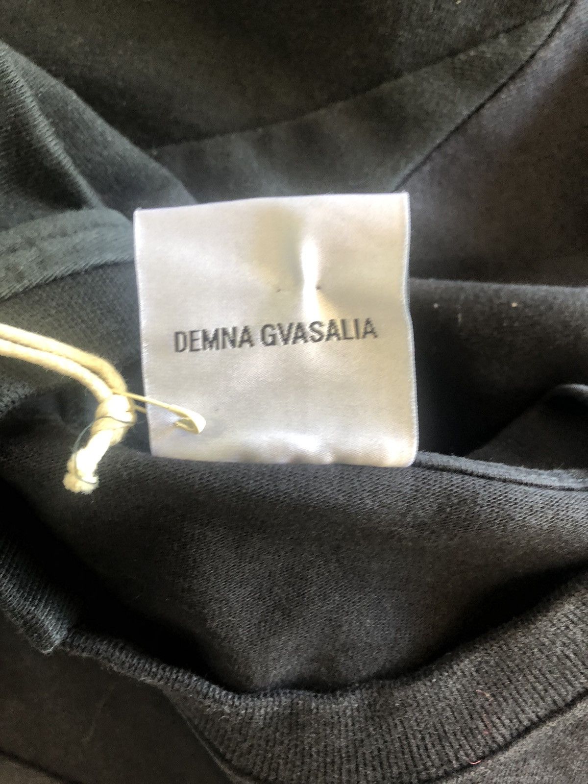 Vetements Vetements Zurich Ss18 Reconstructed T-Shirt Size US S / EU 44-46 / 1 - 4 Thumbnail