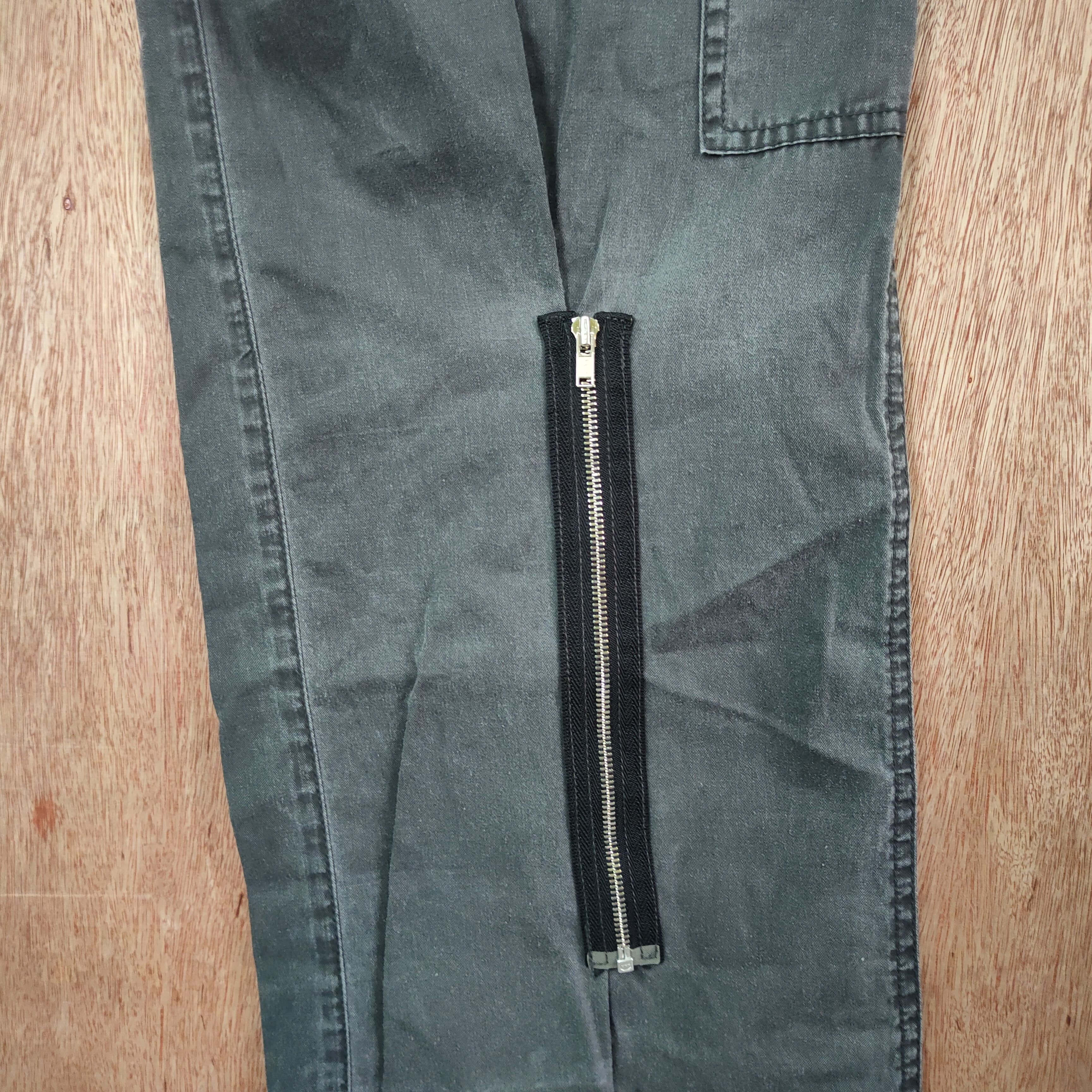 Hiroko Koshino Homme TRUNK HIROKO KOSHINO DOUBLE KNEE STYLE CARGO PANTS Size US 29 - 11 Thumbnail