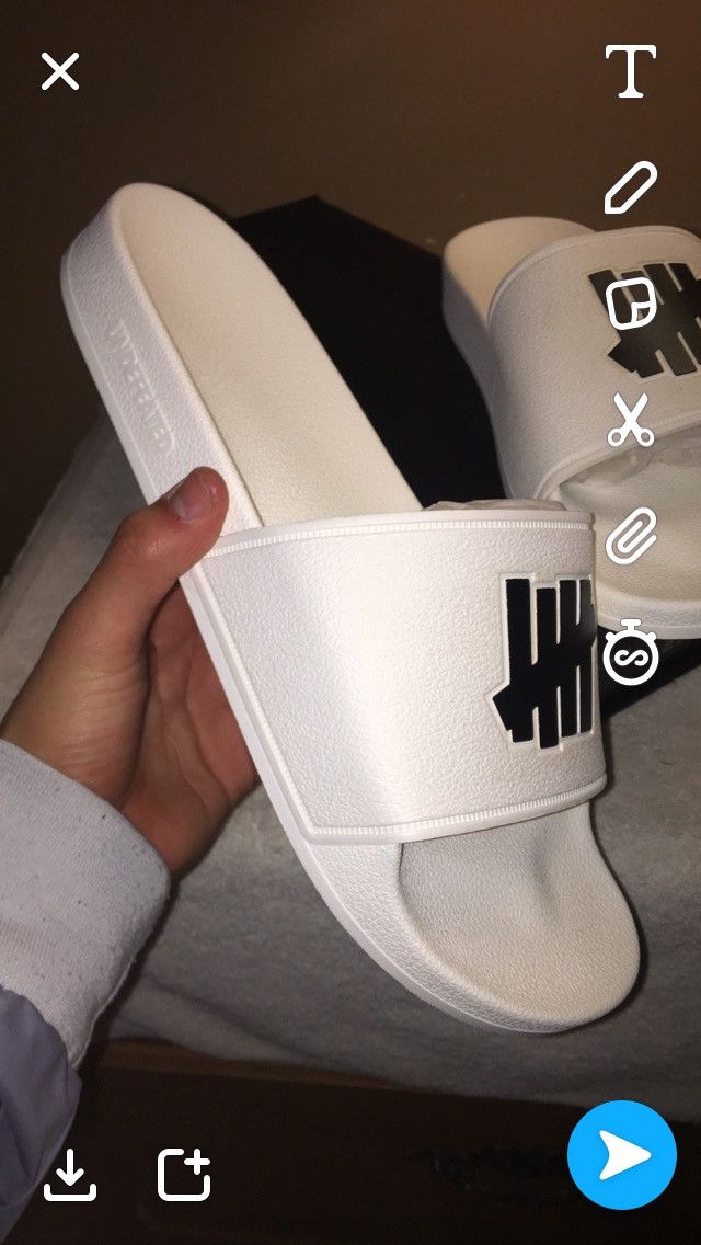 Undefeated Undefeated Slides | Grailed