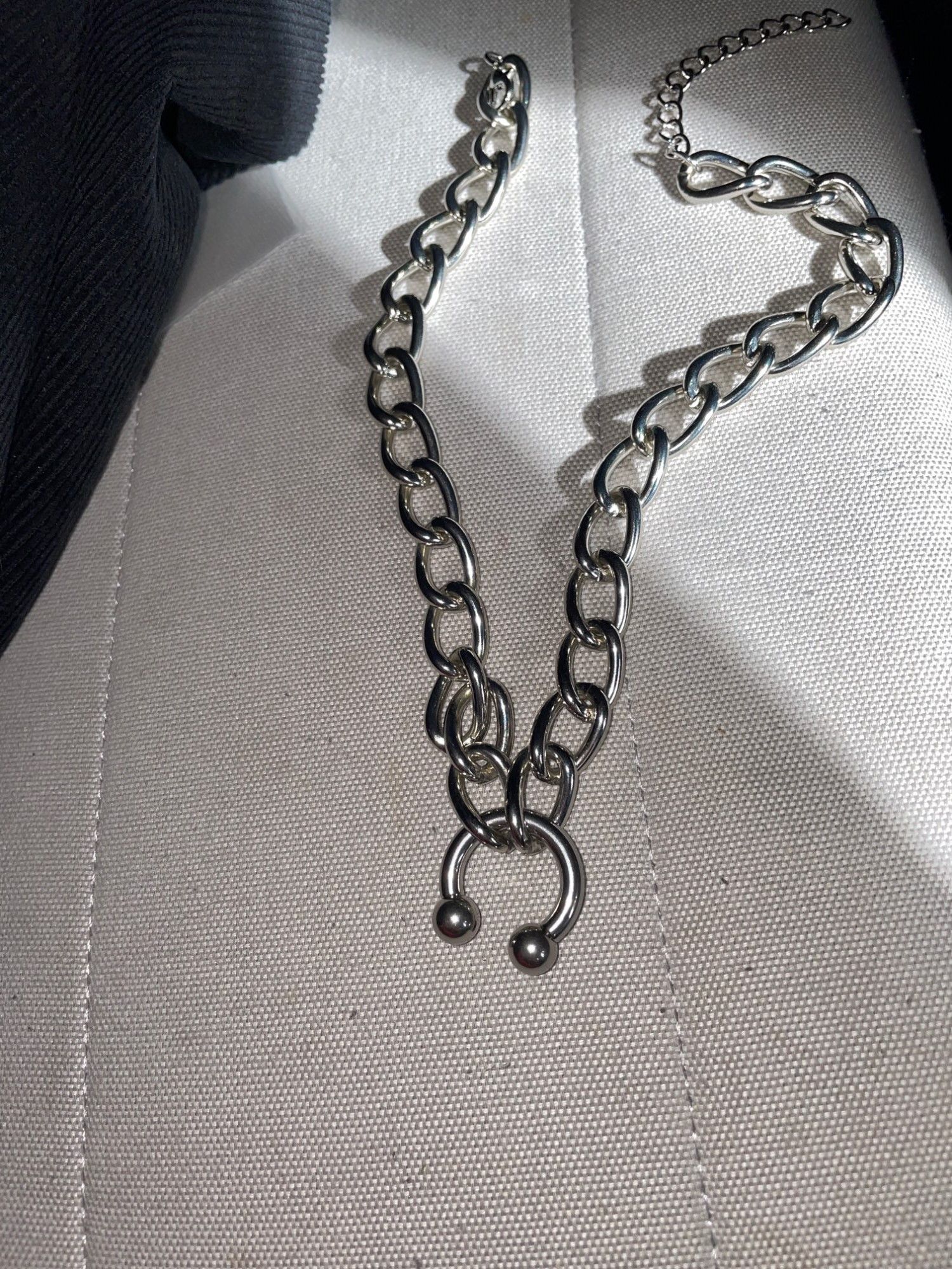 Jewelry Hip Hop C Shape Necklaces Size ONE SIZE - 2 Thumbnail