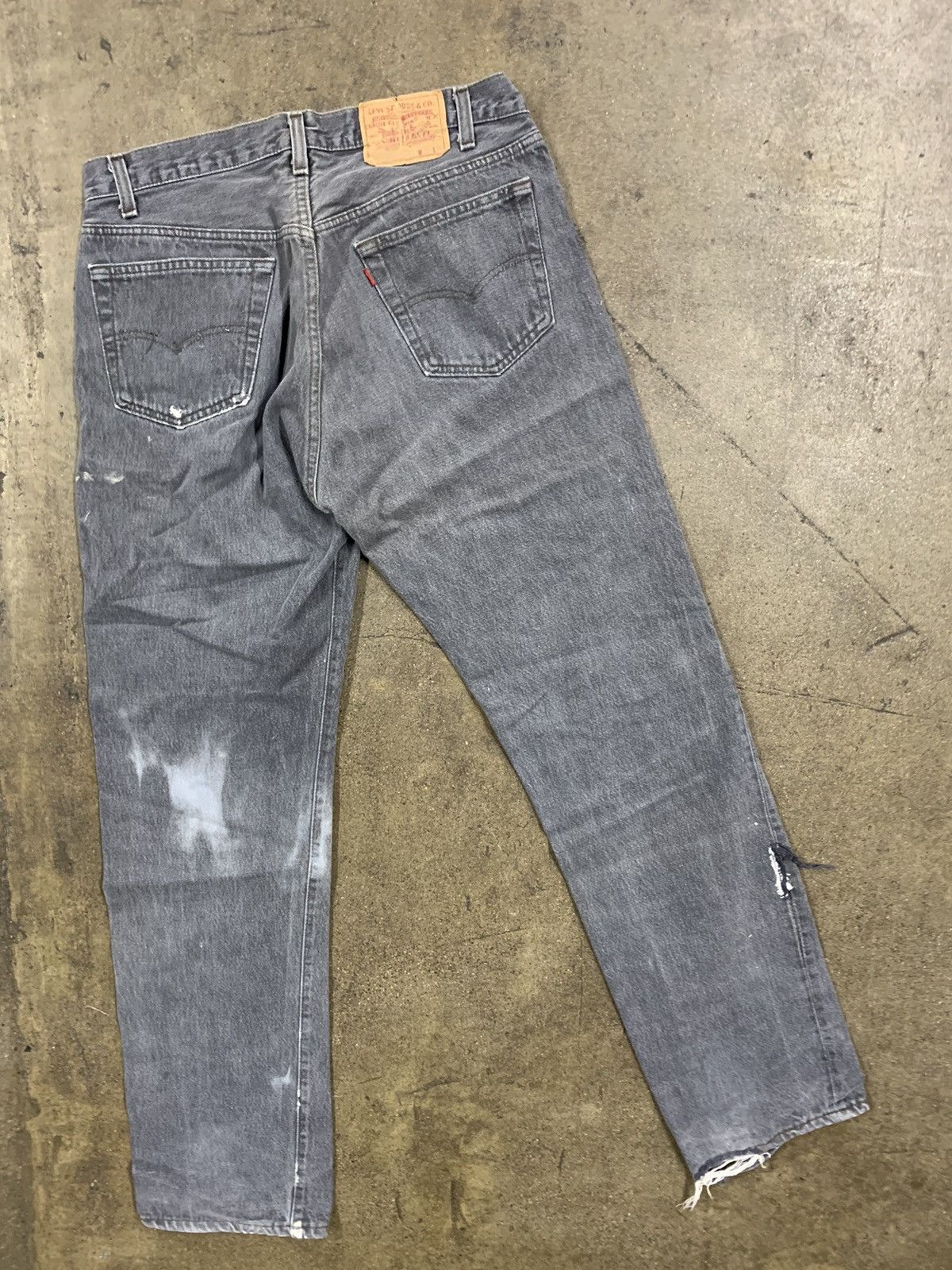 Levi's Vintage Levi’s Blank Red Tab Button Fly Gray Denim Jeans Size US 32 / EU 48 - 5 Thumbnail