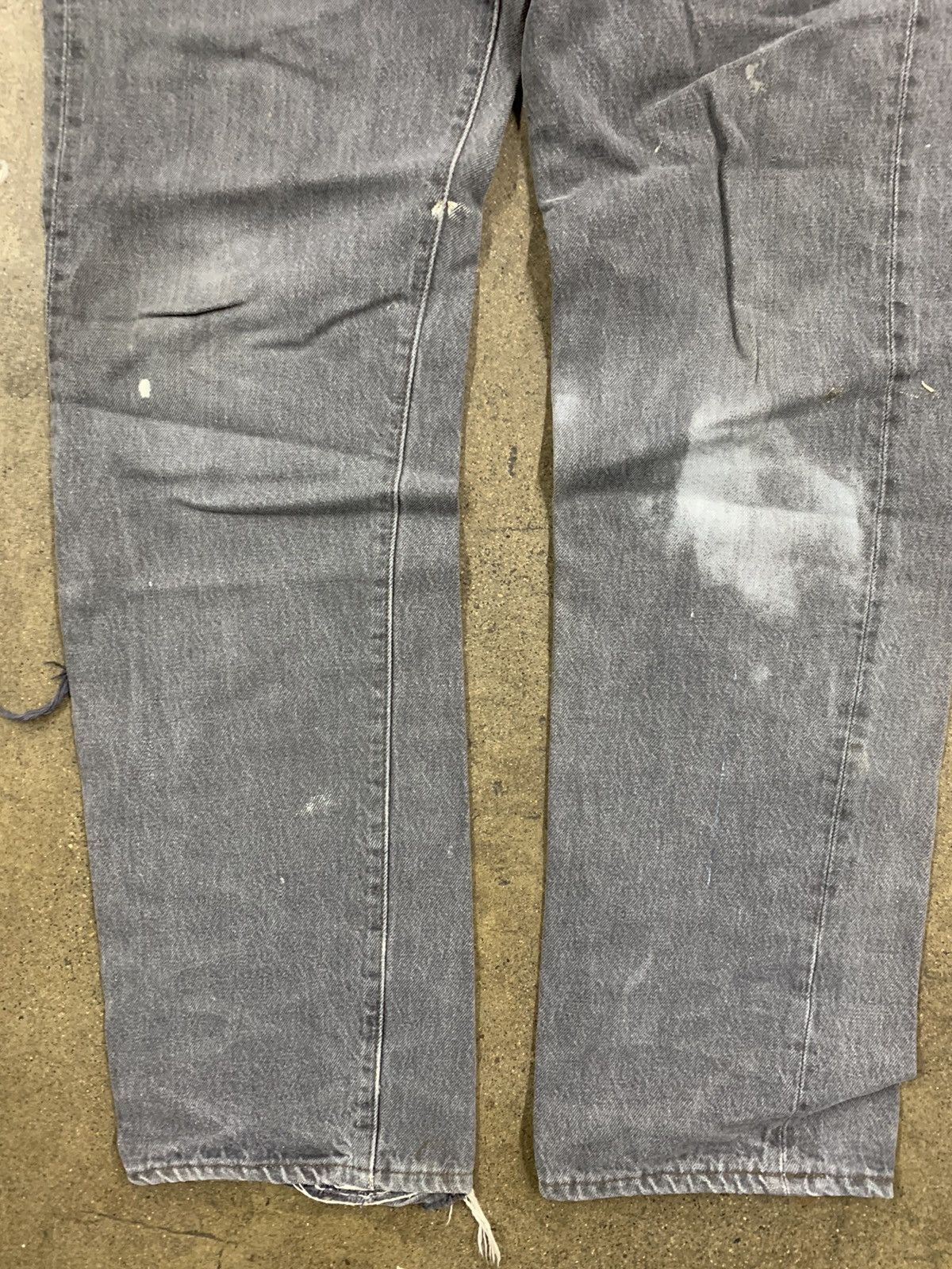 Levi's Vintage Levi’s Blank Red Tab Button Fly Gray Denim Jeans Size US 32 / EU 48 - 2 Thumbnail