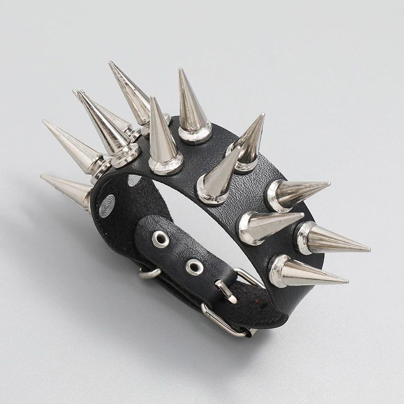 Vintage Spiked Bracelet Bangle Size ONE SIZE - 1 Thumbnail
