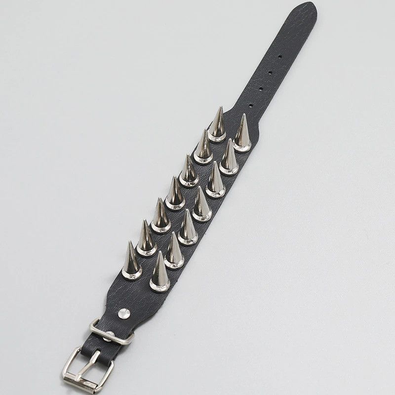 Vintage Spiked Bracelet Bangle Size ONE SIZE - 4 Thumbnail