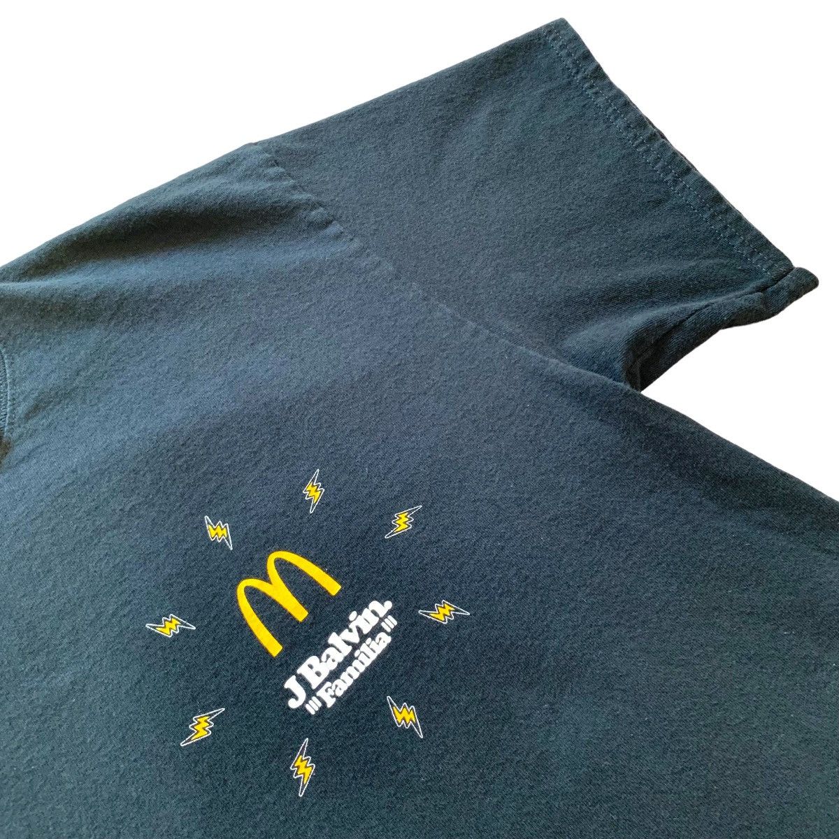 J Balvin 2020 McDonald’s x J Balvin “Familia” Crew Merch T-Shirt Size US L / EU 52-54 / 3 - 2 Thumbnail