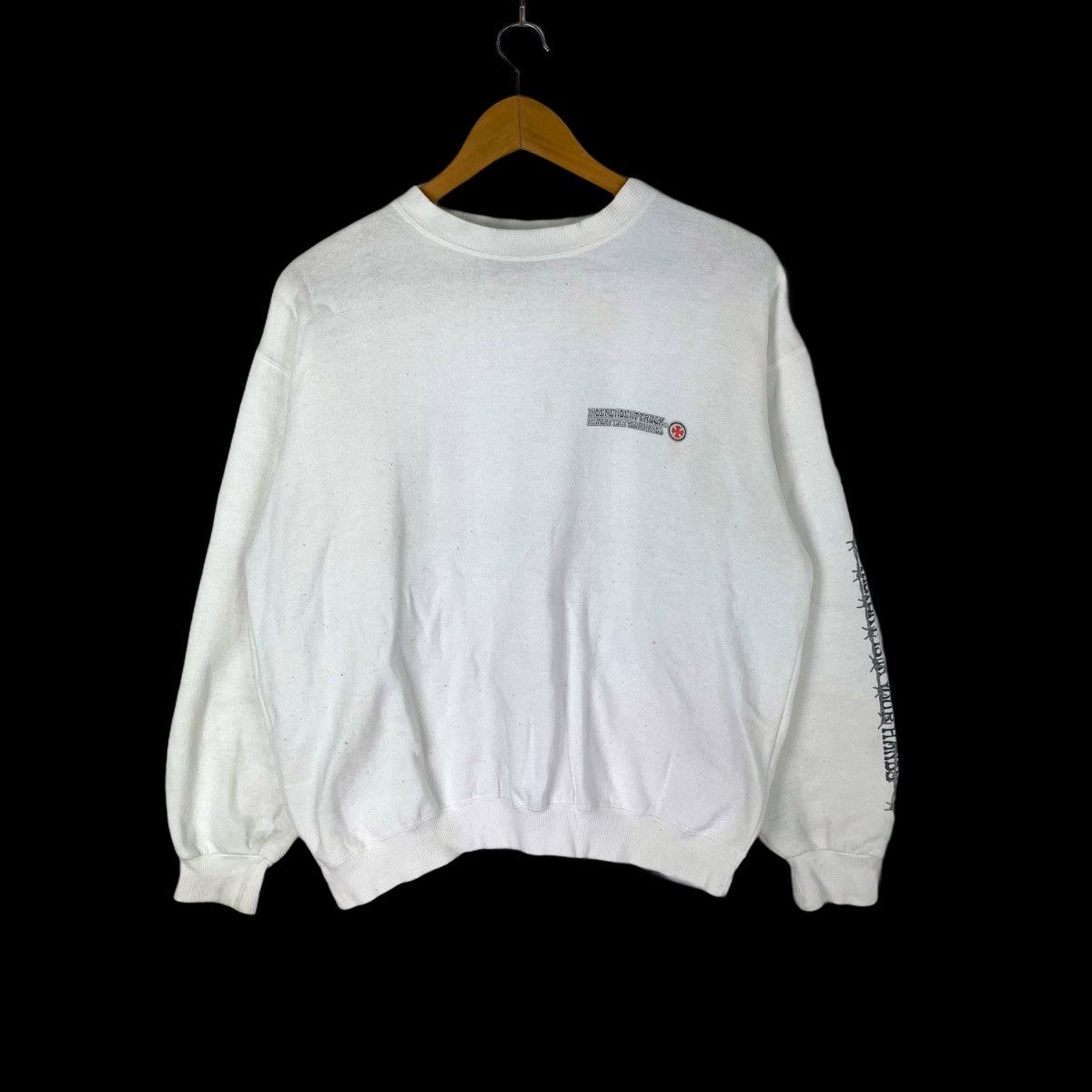 Vintage Vintage Independent Truck History Is In Your Hand Sweatshirt Size US M / EU 48-50 / 2 - 5 Thumbnail
