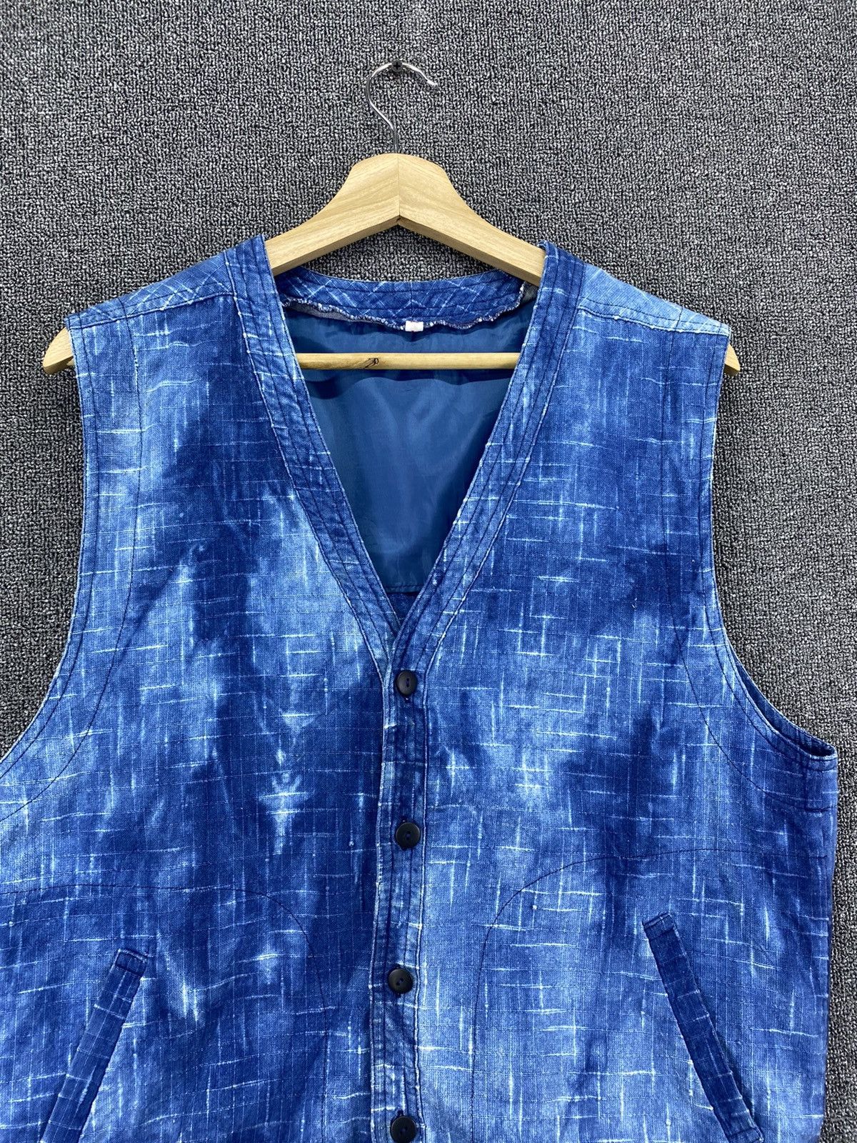 Japanese Brand Vintage Japanese Acid Wash Style Denim Vest Size US L / EU 52-54 / 3 - 3 Thumbnail