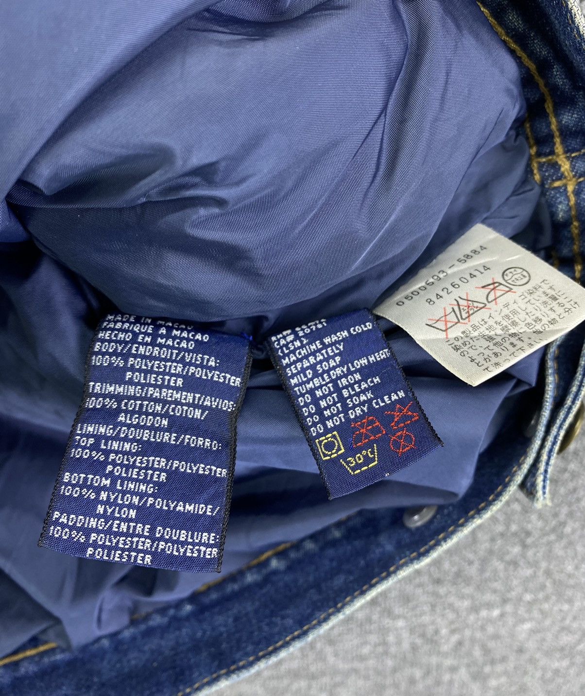 Tommy Hilfiger Vintage Tommy Hilfiger Big Logo Light Puffer Denim Vest Size US M / EU 48-50 / 2 - 5 Thumbnail