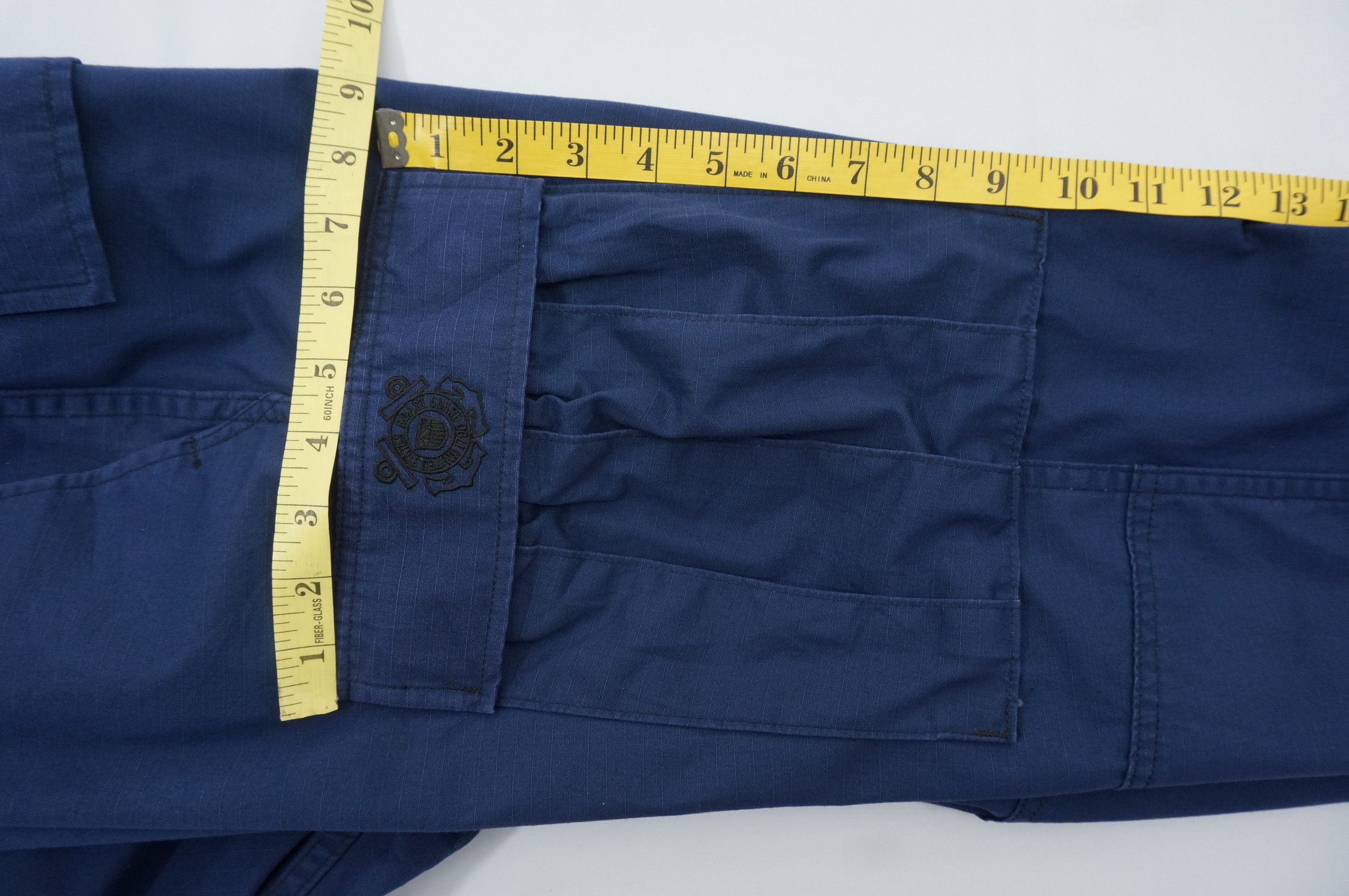 Vintage Vintage PENTAQ INDUSTRIES US COAST GUARD Cargo Size US 37 - 22 Thumbnail