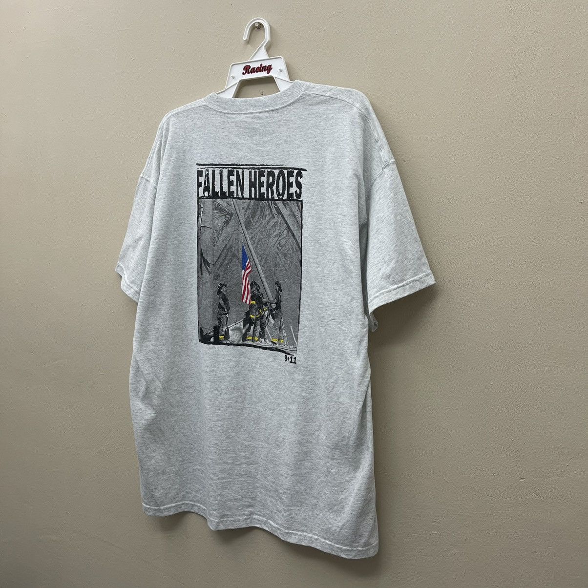 Vintage Vintage Fallen Heroes September 11,2001 T-Shirt Size US XXL / EU 58 / 5 - 5 Thumbnail