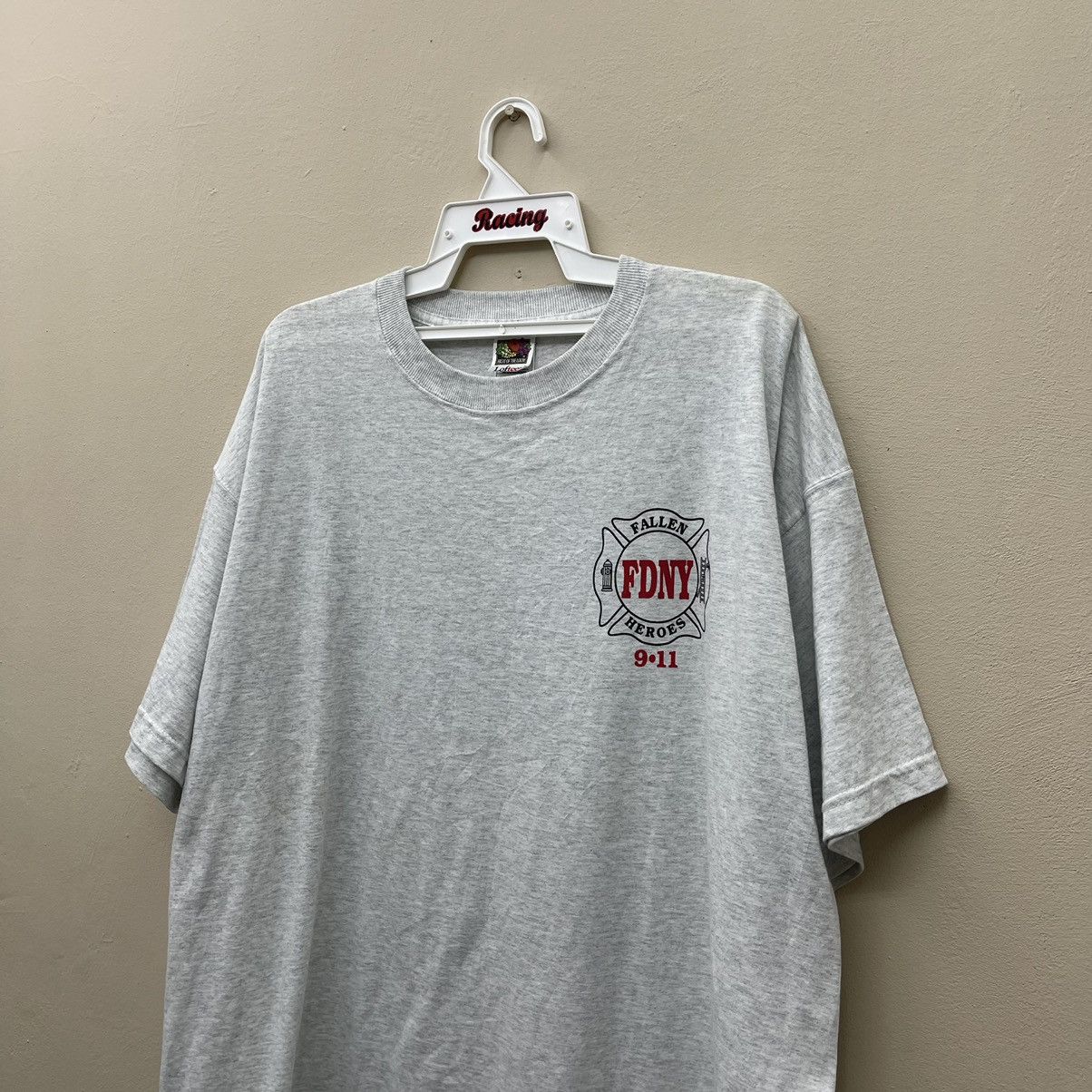 Vintage Vintage Fallen Heroes September 11,2001 T-Shirt Size US XXL / EU 58 / 5 - 4 Thumbnail