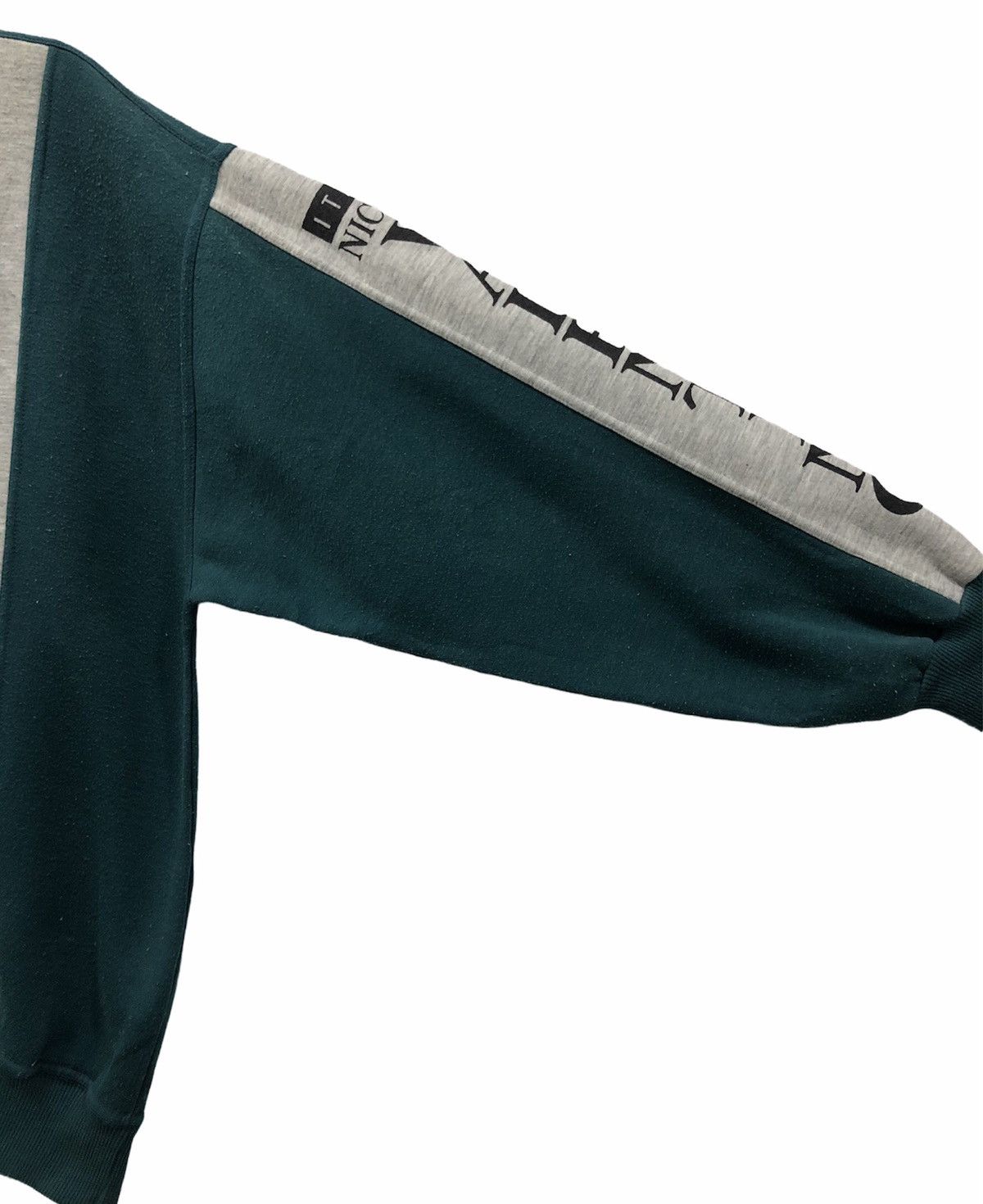 Valentino VINTAGE NICOLA VALENTINO ITALY BIG LOGO SWEATSHIRT Size US L / EU 52-54 / 3 - 5 Thumbnail