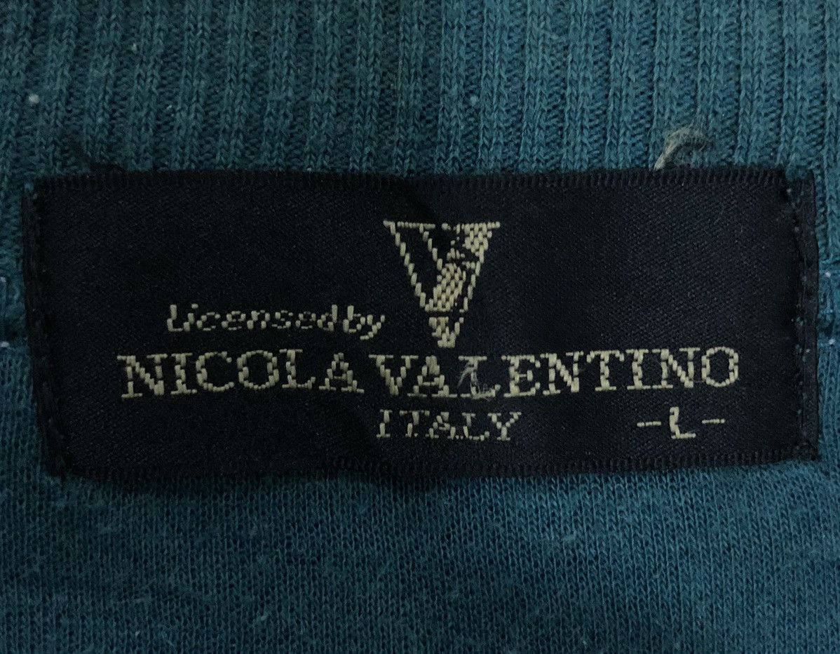 Valentino VINTAGE NICOLA VALENTINO ITALY BIG LOGO SWEATSHIRT Size US L / EU 52-54 / 3 - 8 Thumbnail