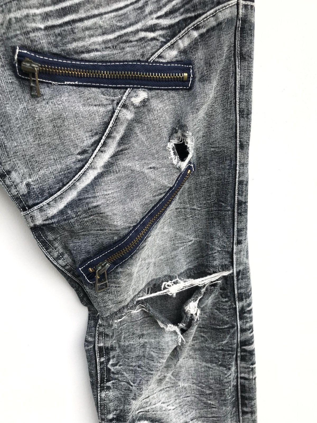 Japanese Brand Japanese Brand Lowbox Distressed Ripped Bleached Acid Wash Size US 30 / EU 46 - 10 Thumbnail