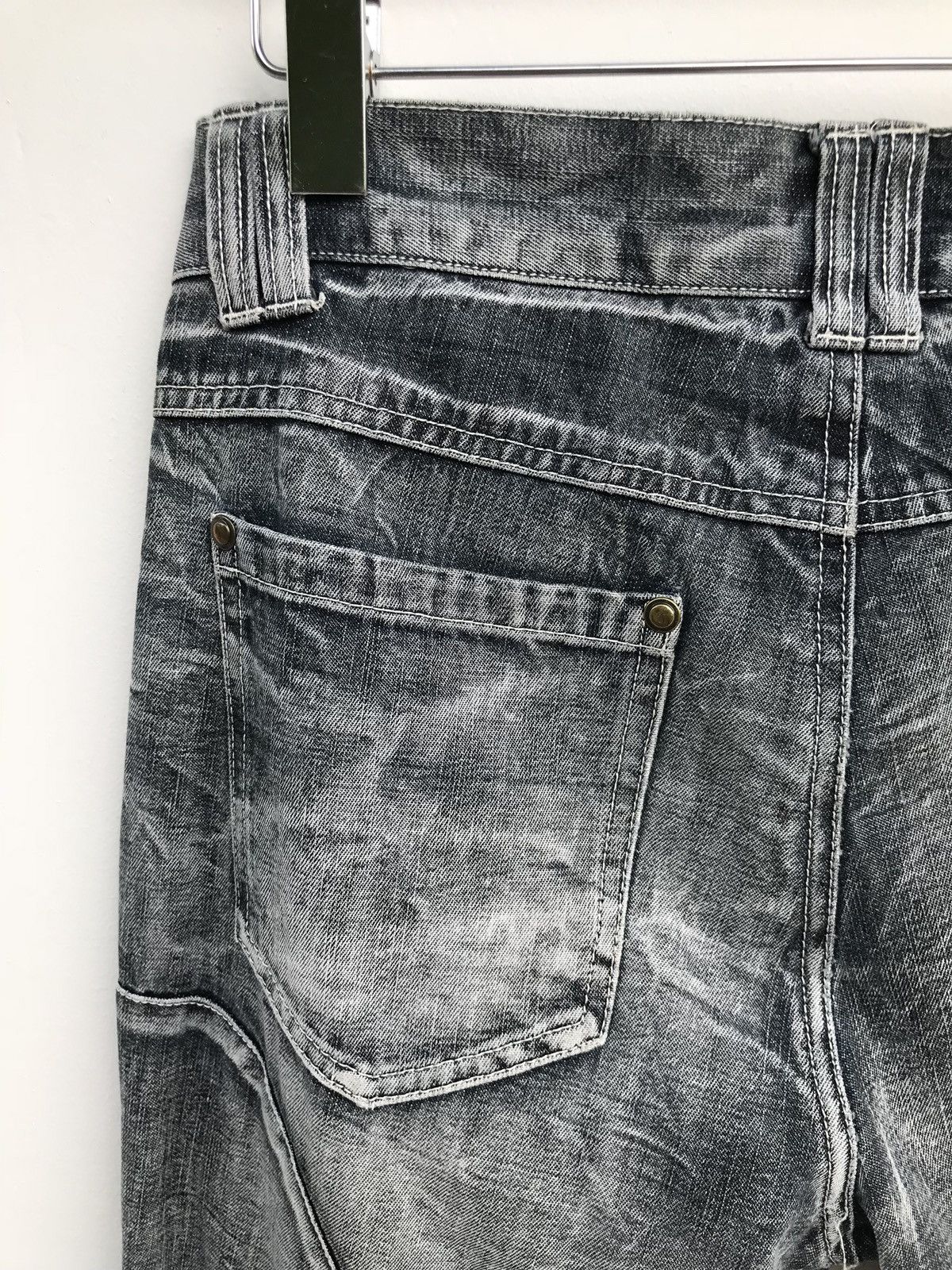 Japanese Brand Japanese Brand Lowbox Distressed Ripped Bleached Acid Wash Size US 30 / EU 46 - 8 Thumbnail