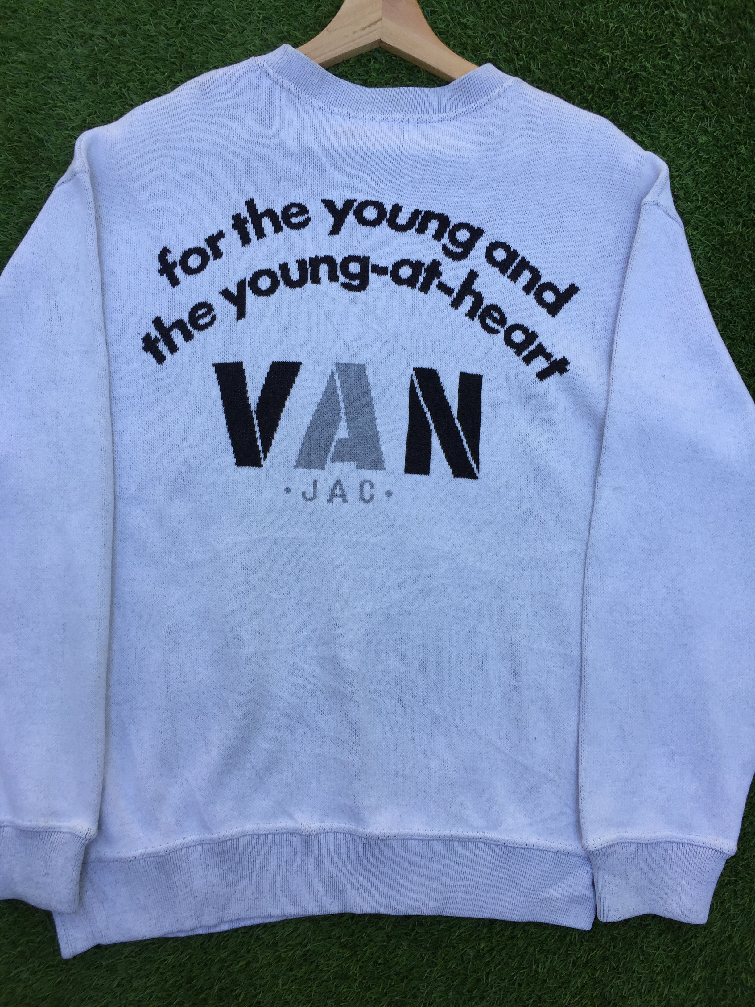 Japanese Brand Vintage 90s Van Jac Spell Out Embroidery Sweatshirt Size US L / EU 52-54 / 3 - 3 Thumbnail