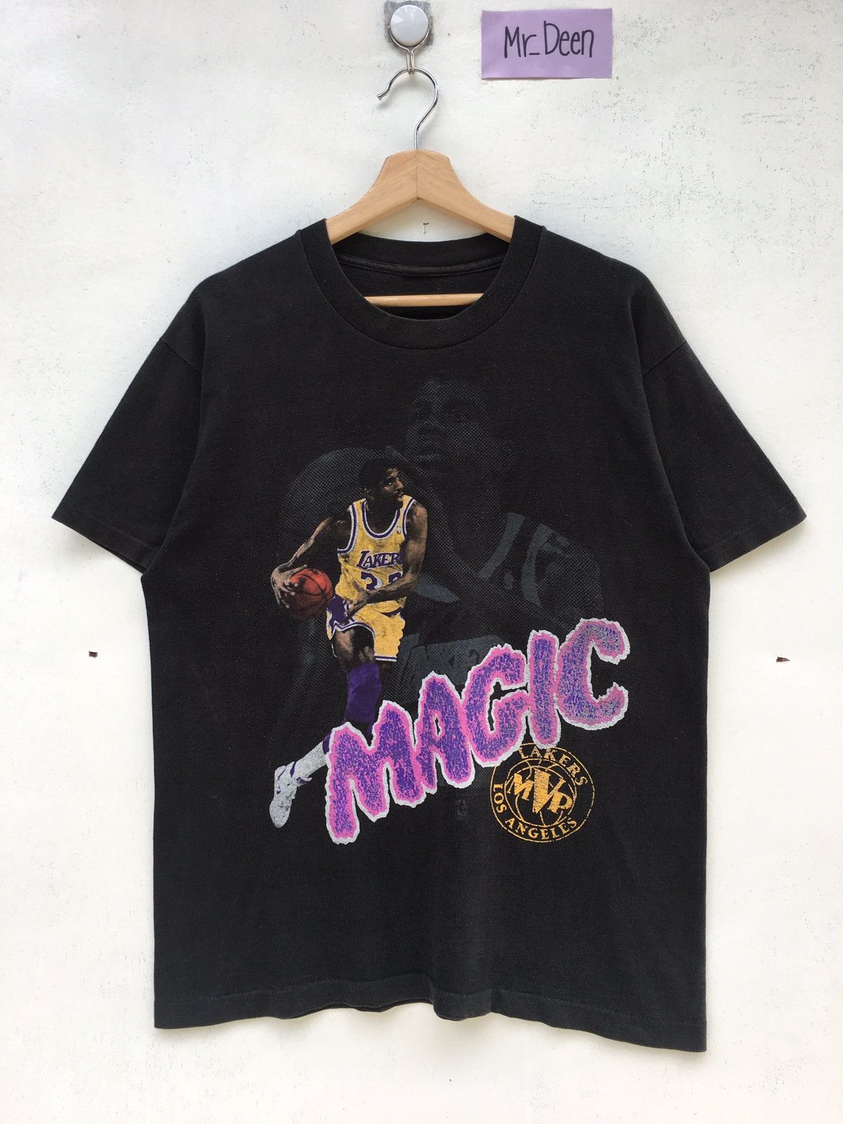 image of L A Lakers x Lakers Vintage 90's Los Angeles Lakers Magic Johnson T-Shirt in Black (Size Medium)