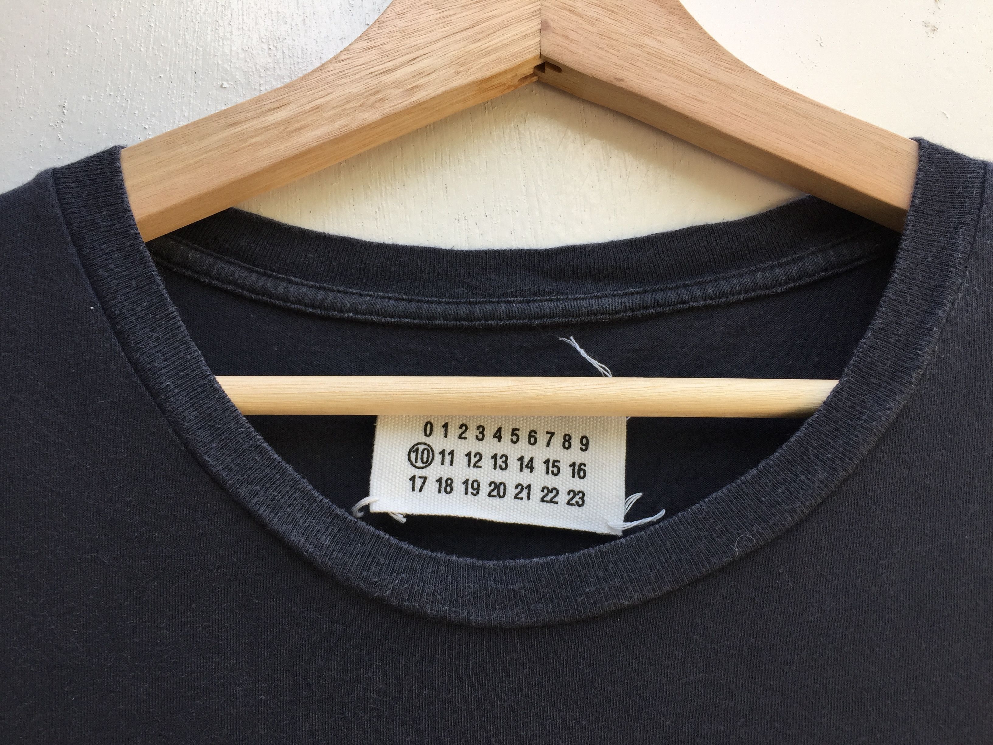 Maison Margiela RARE Maison Martin Margiela One Dollar A letter Color Tee Size US M / EU 48-50 / 2 - 5 Thumbnail