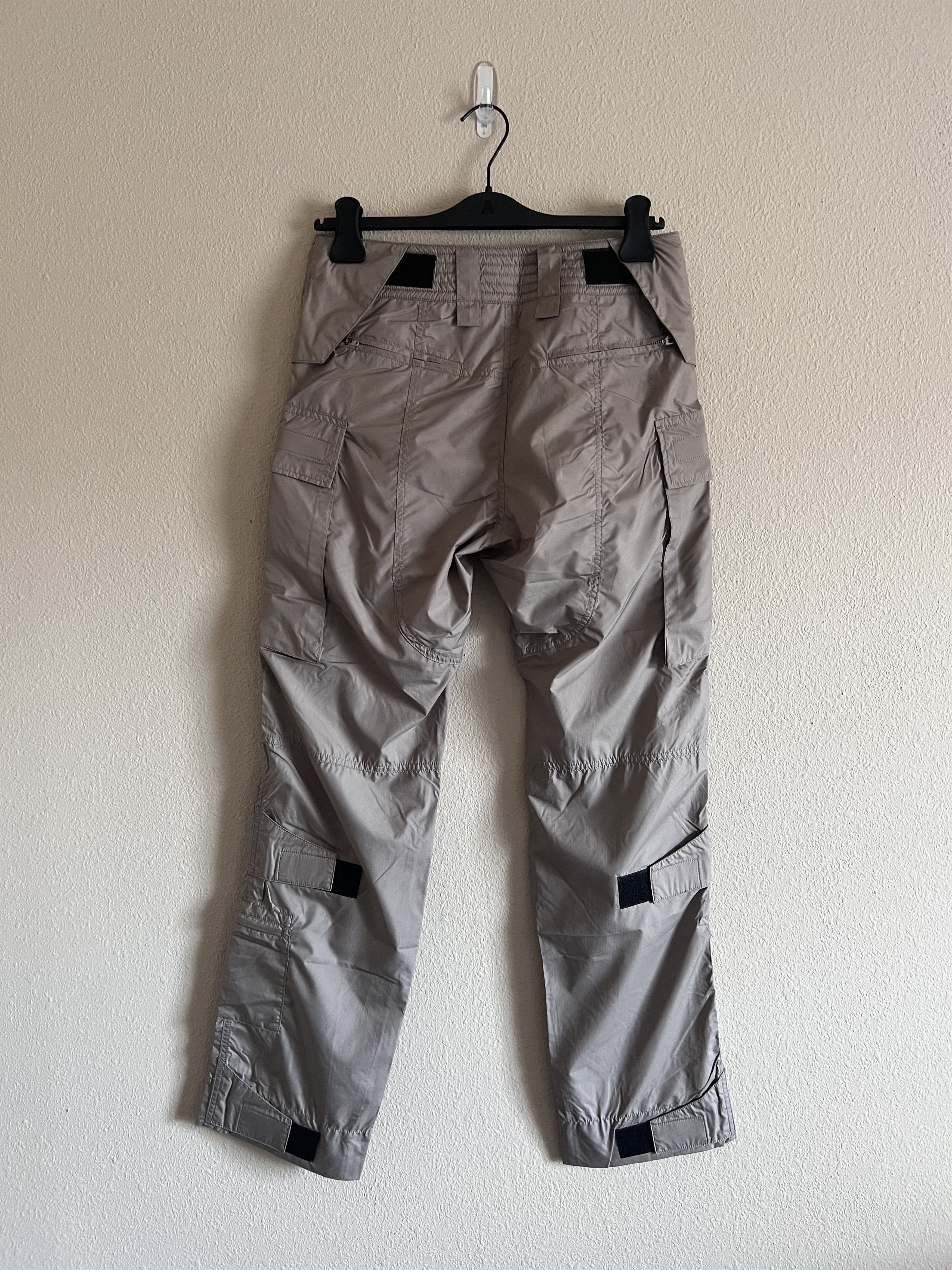 1017 ALYX 9SM 1017 Alyx 9SM Tactical Pants in Taupe Size US 30 / EU 46 - 5 Thumbnail