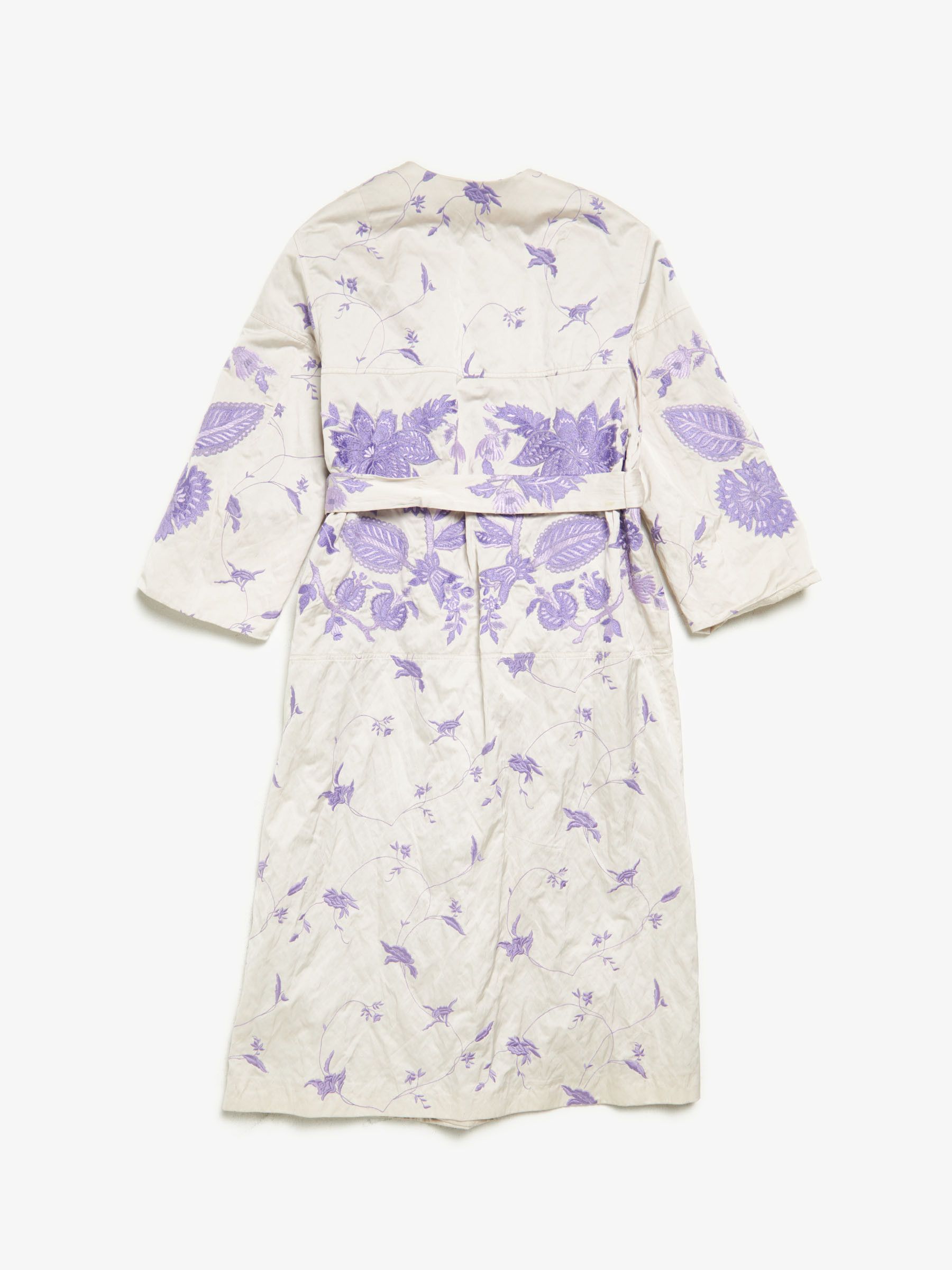 White Lilac Floral Embroidered 3/4 Sleeved Robe