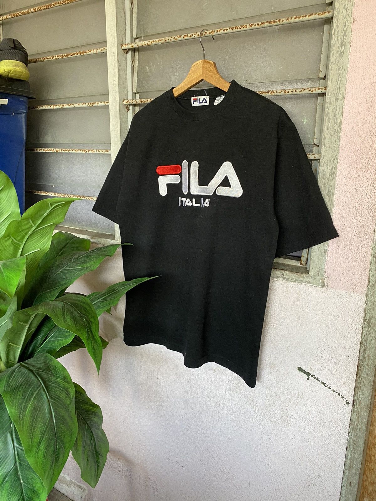 ⚡️Steals⚡️ Fila Embroidery Spellout Big Logo