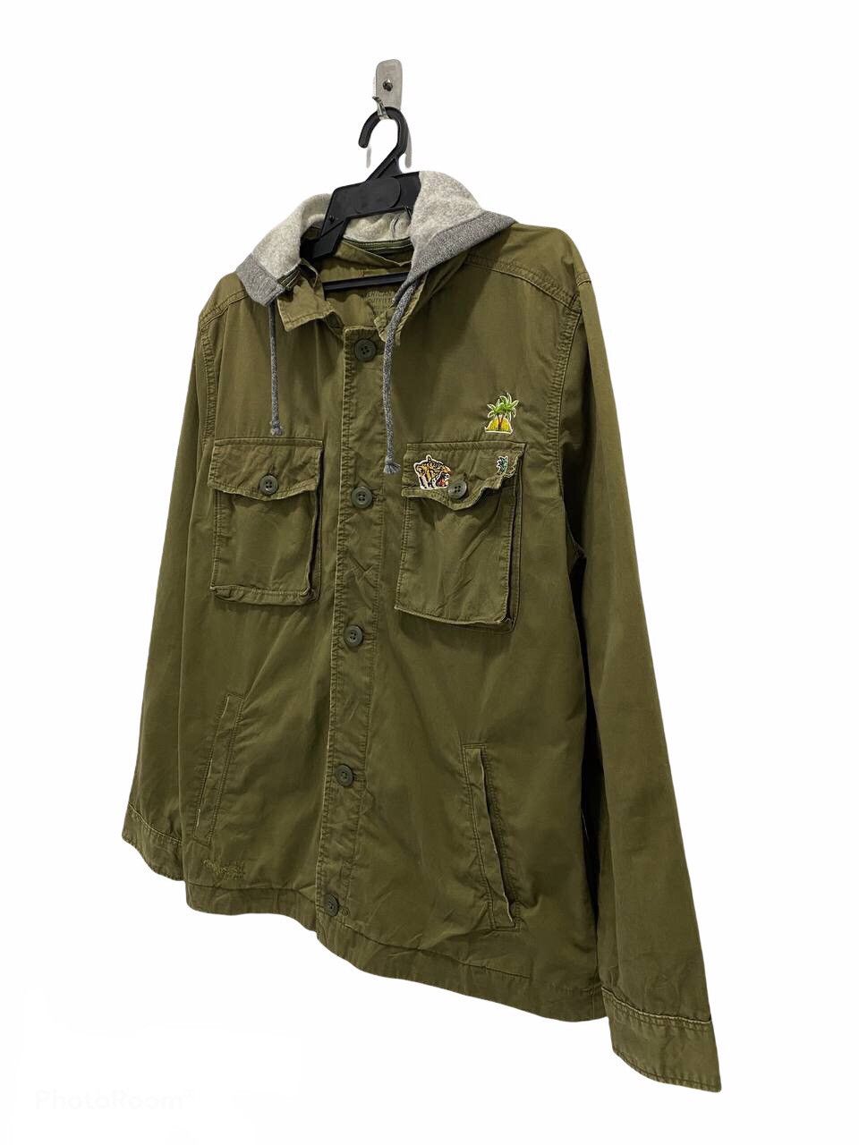 American Eagle Outfitters American Eagle Outfitters Print Hawaii jacket cw21 Size US L / EU 52-54 / 3 - 4 Thumbnail