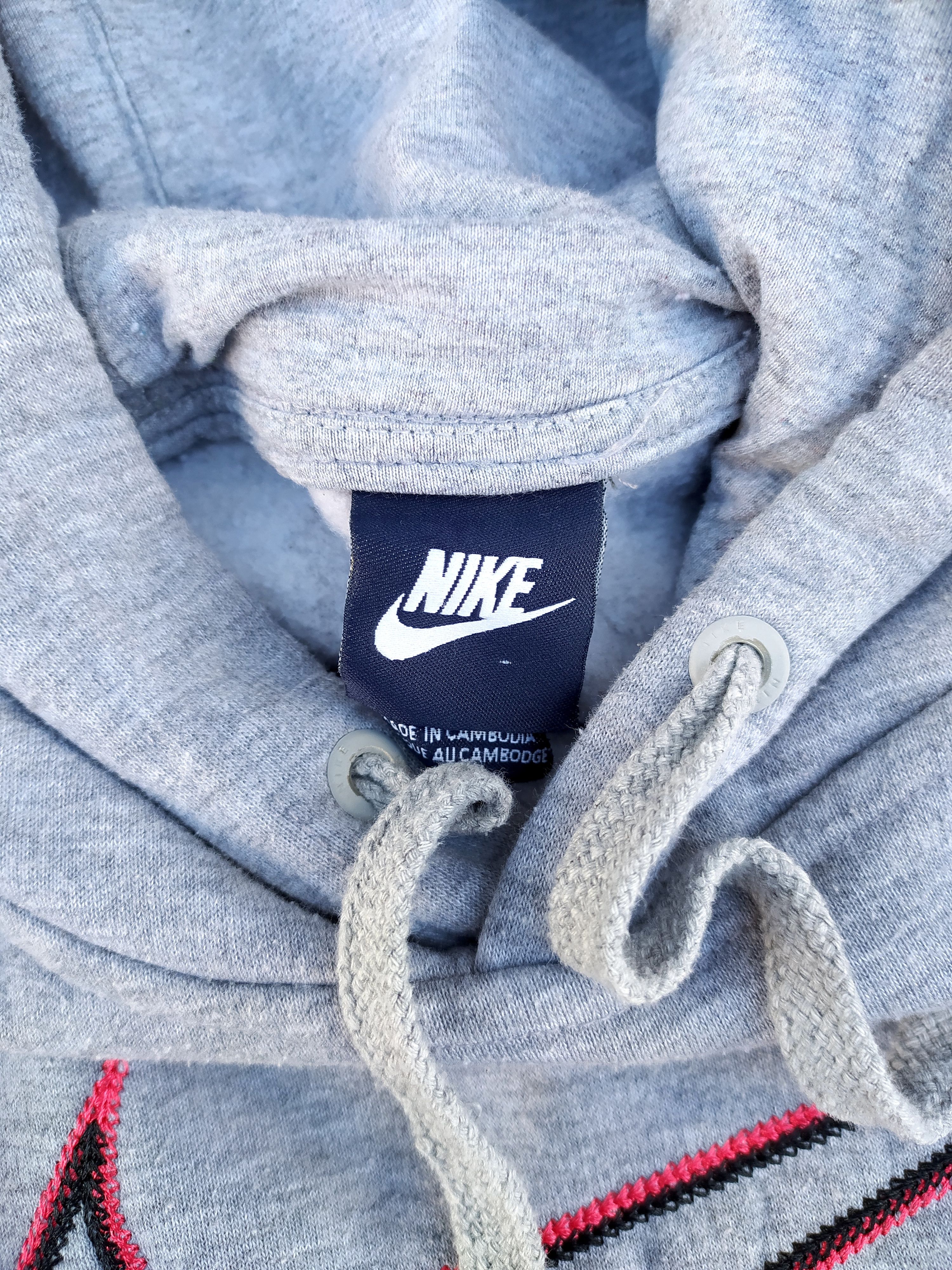 Nike Nike - big embroidered center swoosh hoodie Size US M / EU 48-50 / 2 - 4 Thumbnail