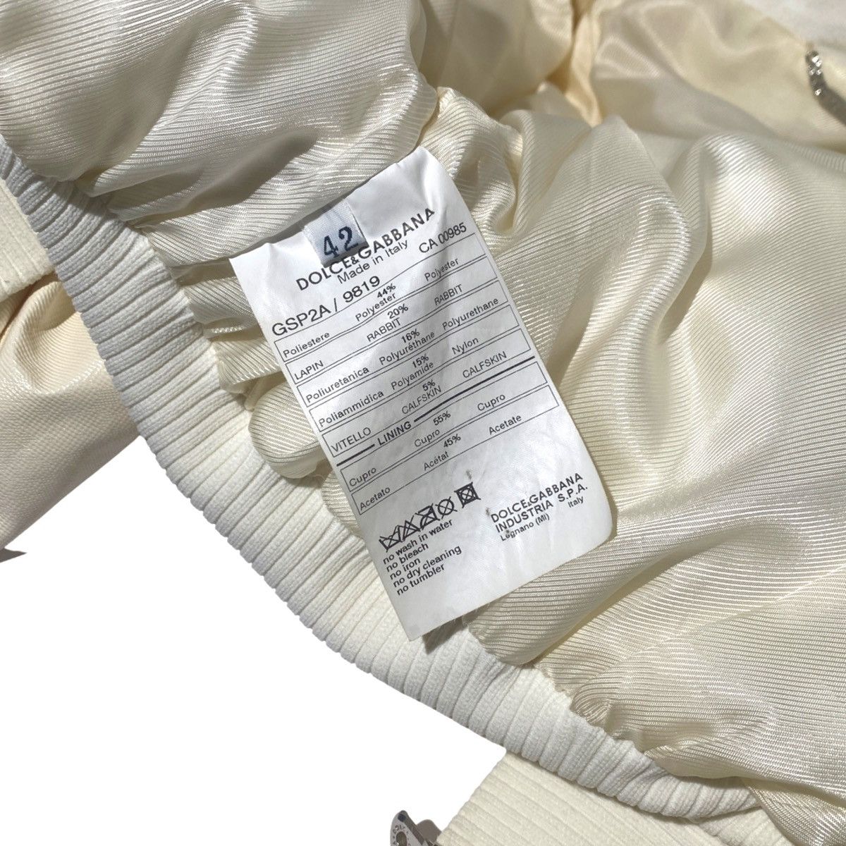 Dolce & Gabbana × Vintage Dolce and Gabbana 2003 F/W Shiny Ivory Cropped Puffer Jacket Size M / US 6-8 / IT 42-44 - 9 Thumbnail
