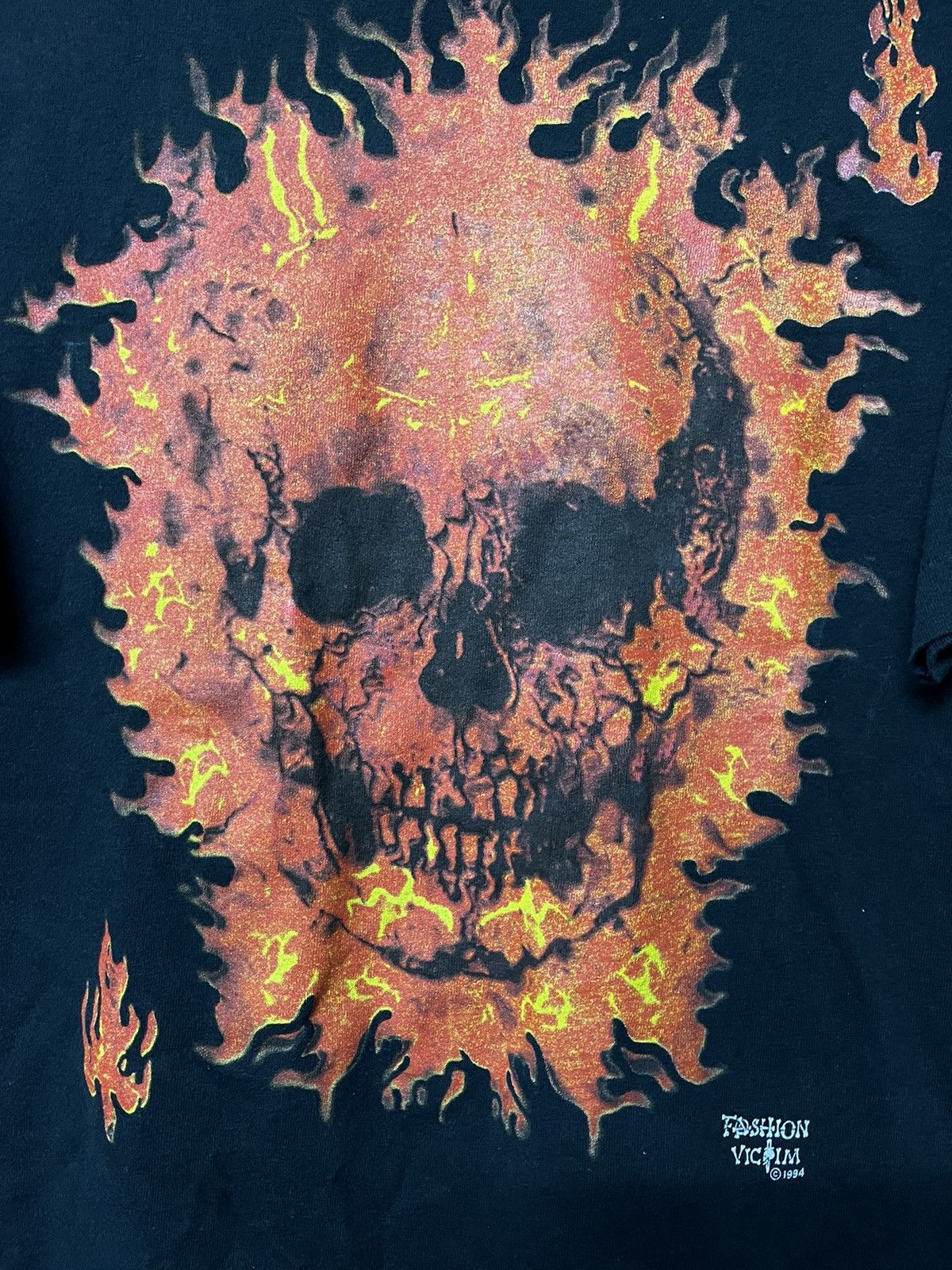 Vintage Vintage 90s Fashion Victim Arkwork Skulls Fire Tee Size US XL / EU 56 / 4 - 2 Thumbnail