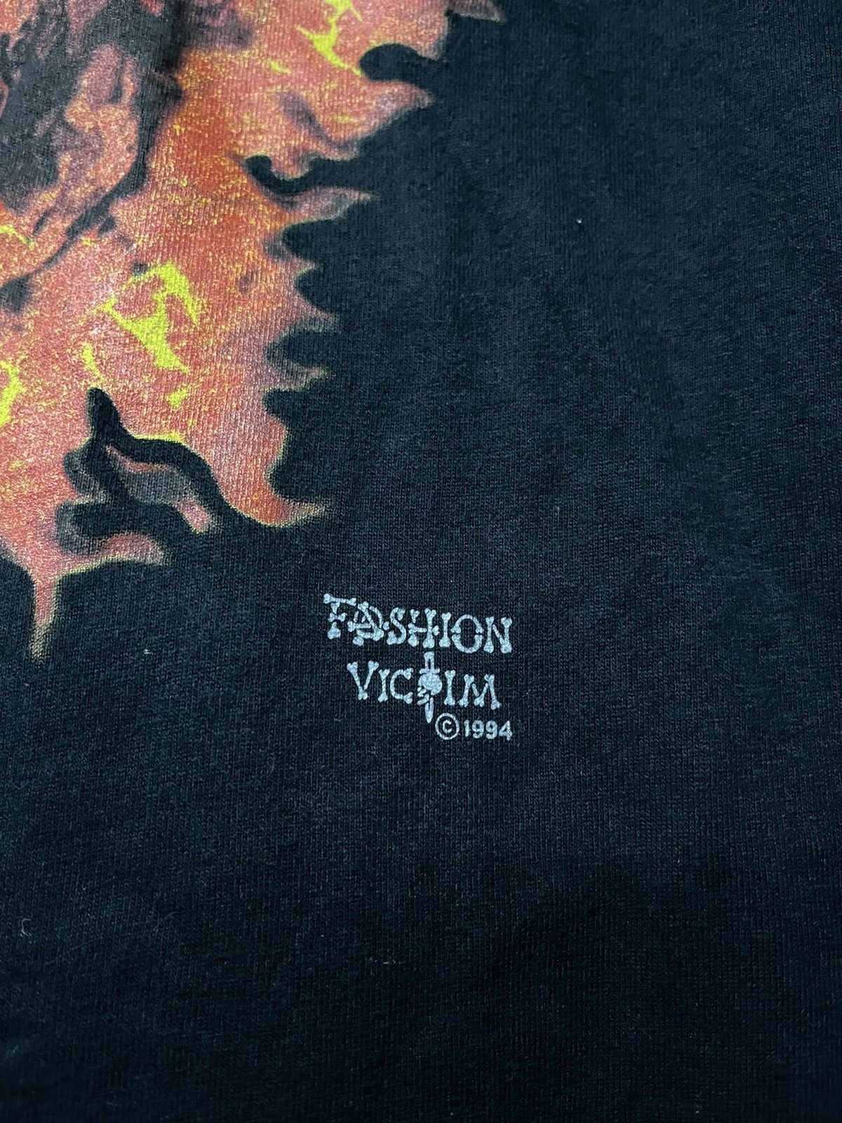 Vintage Vintage 90s Fashion Victim Arkwork Skulls Fire Tee Size US XL / EU 56 / 4 - 3 Thumbnail