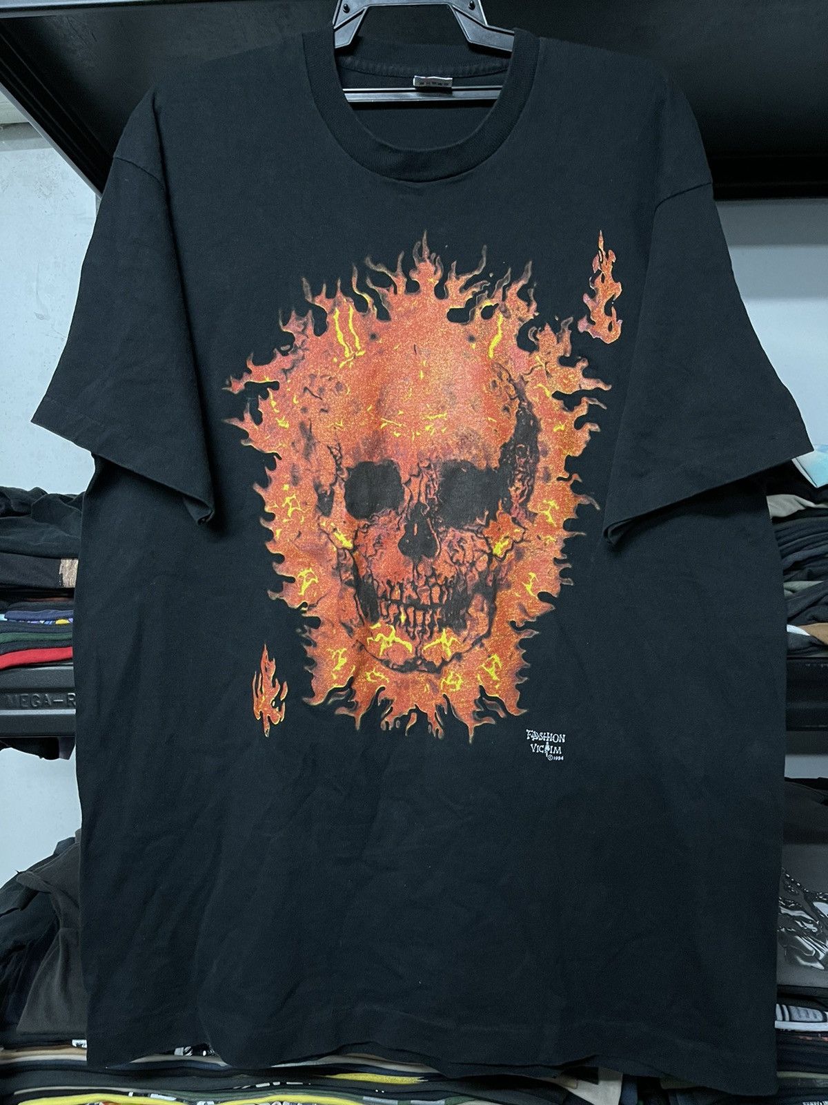Vintage Vintage 90s Fashion Victim Arkwork Skulls Fire Tee Size US XL / EU 56 / 4 - 1 Thumbnail