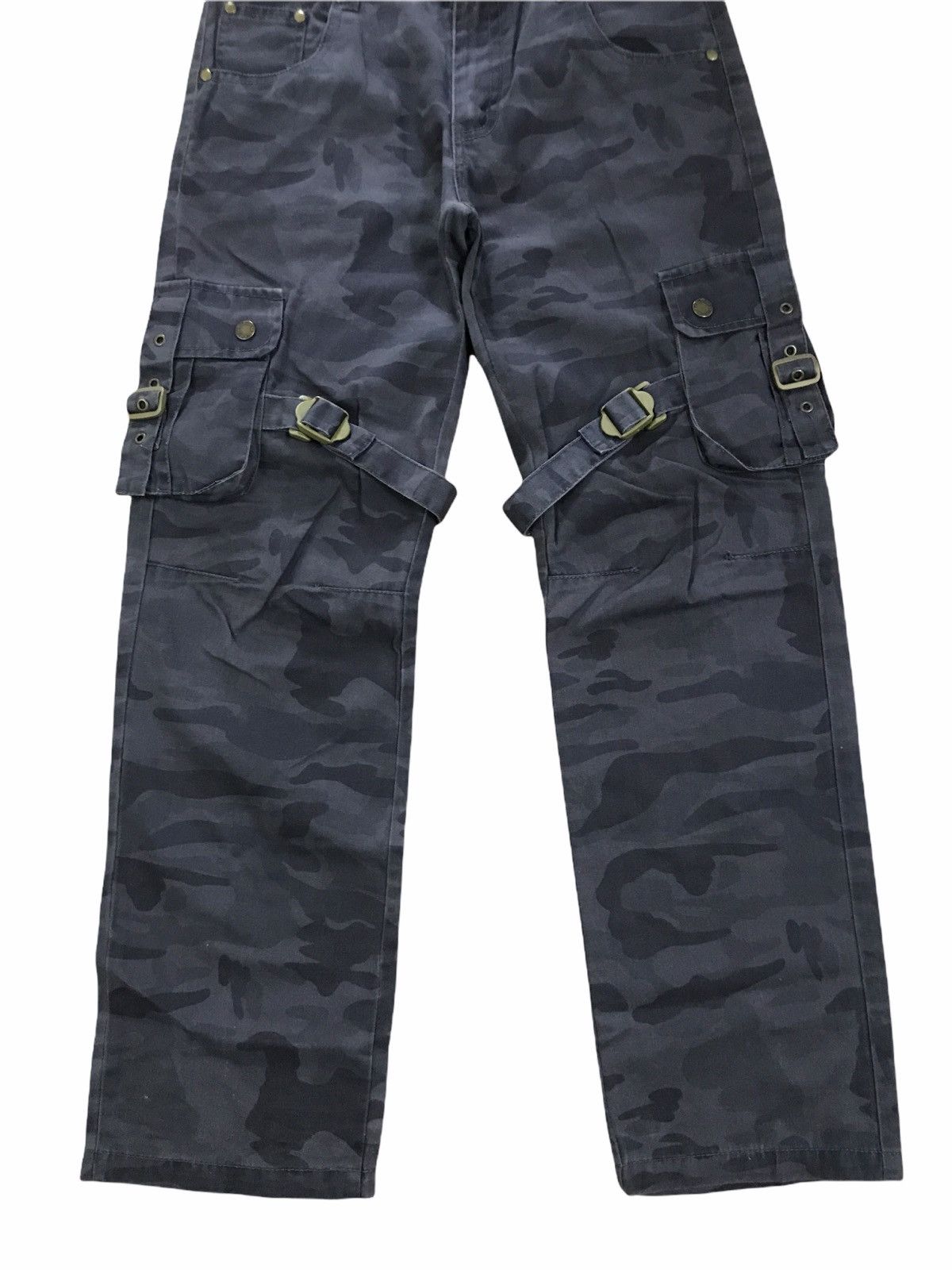 Japanese Brand × Seditionaries ⏰ need gone now 🔥 Batsu Studio Dark Camo Cargo Multipocket Size US 26 / EU 42 - 7 Thumbnail