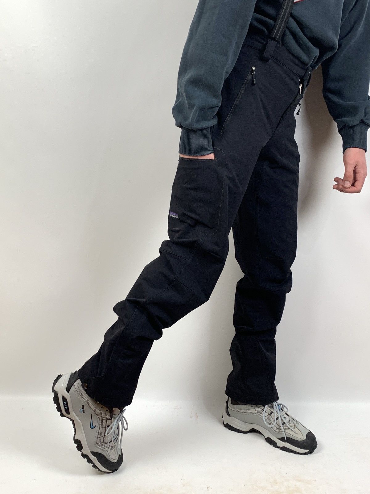 Patagonia Vintage Patagonia Bib Ski Overalls Cargo Pants Size US 28 / EU 44 - 3 Thumbnail
