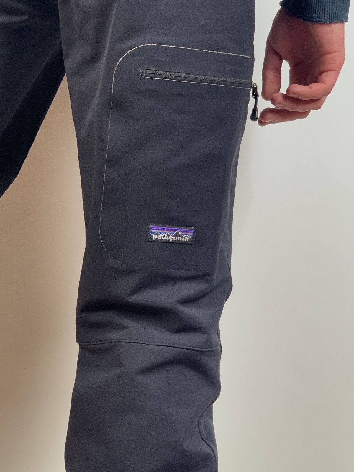 Patagonia Vintage Patagonia Bib Ski Overalls Cargo Pants Size US 28 / EU 44 - 7 Thumbnail