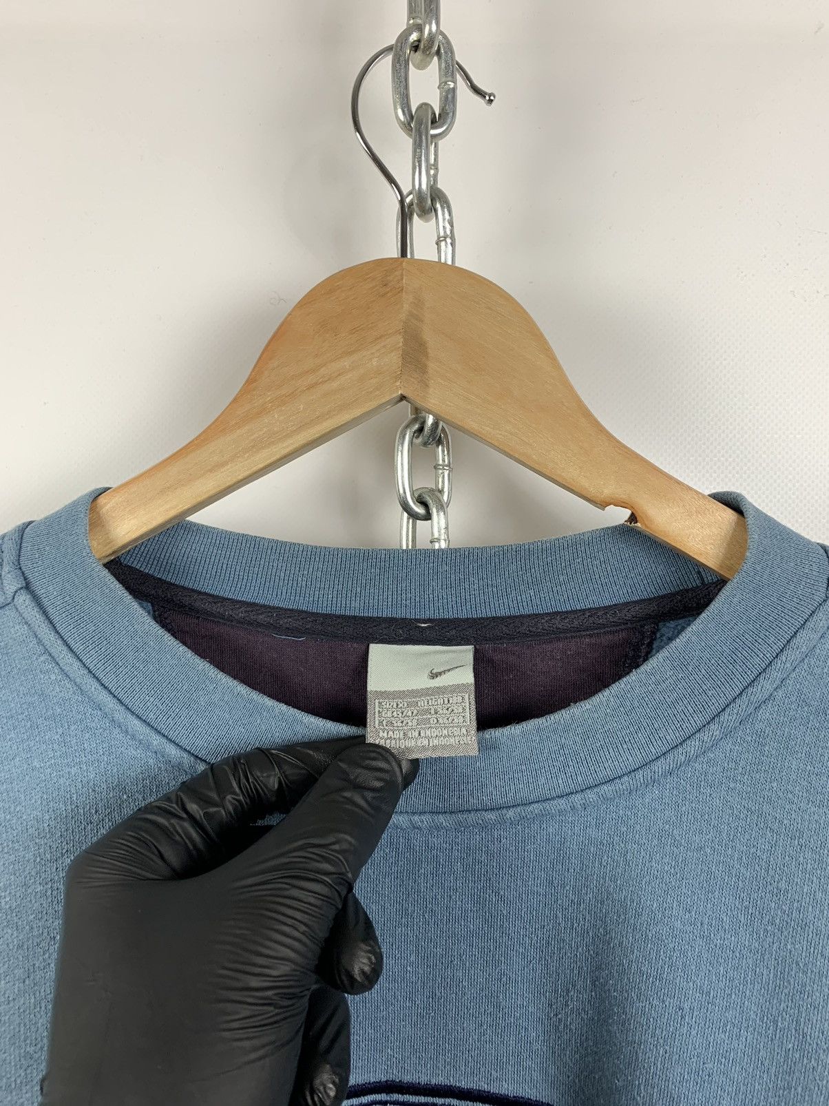 Nike Vintage Nike Center Swoosh Blue Sweatshirt Travis Style Size US XL / EU 56 / 4 - 11 Thumbnail