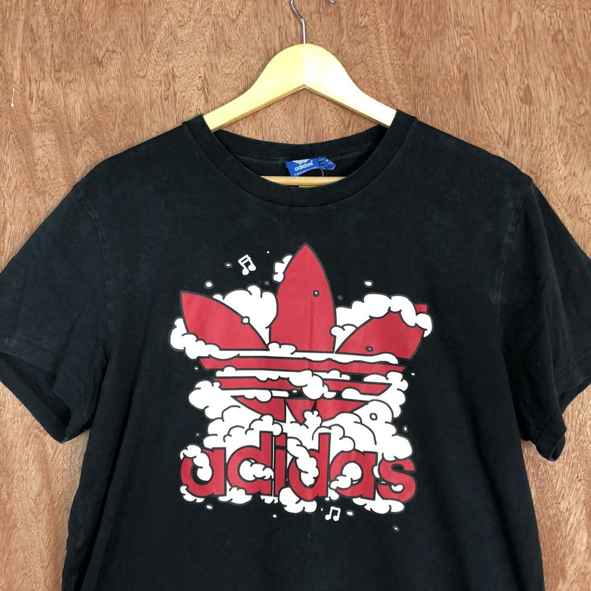 Adidas DLL Adidas Black vintage big logo Short Sleeve Tshirt #1608 Size US M / EU 48-50 / 2 - 7 Thumbnail