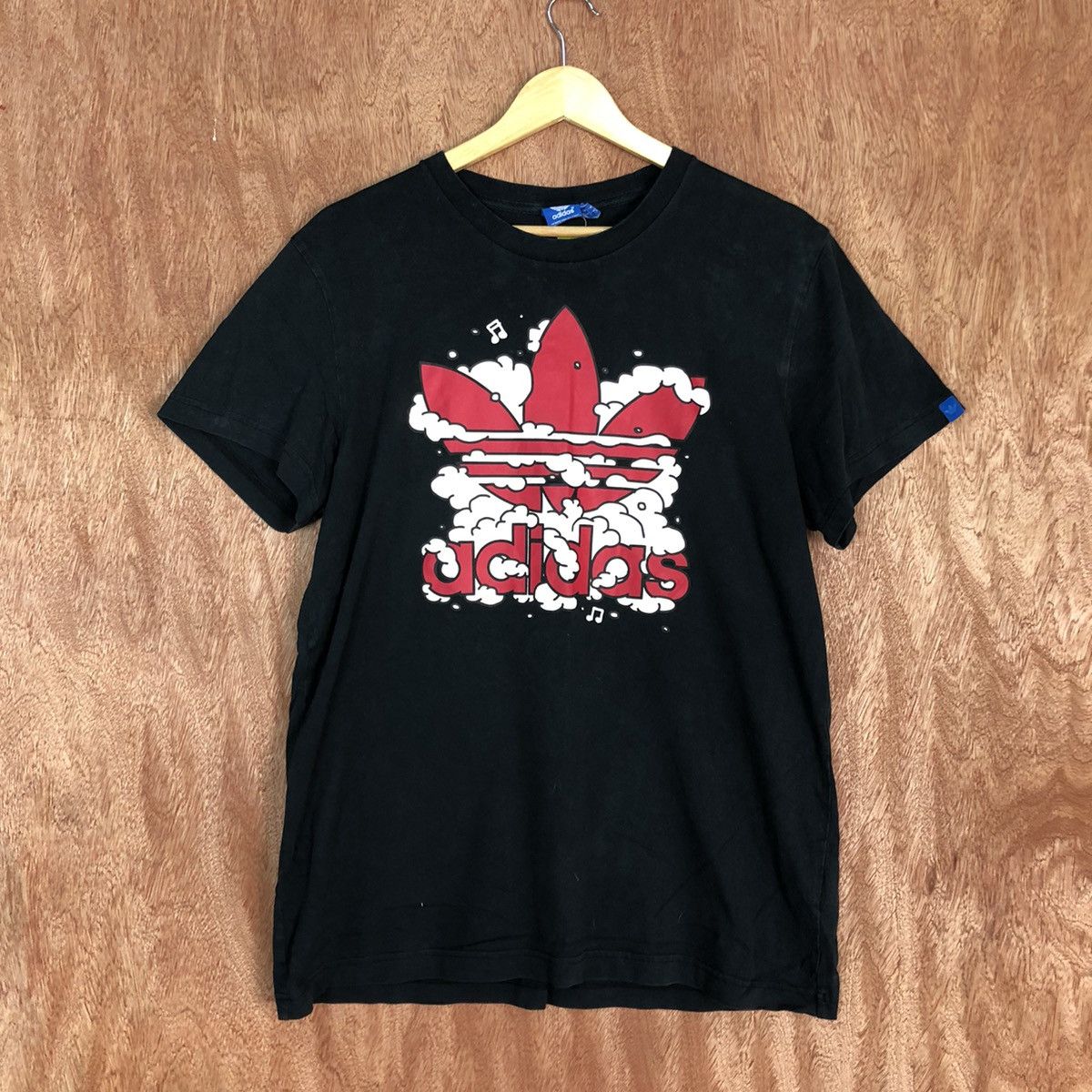 Adidas DLL Adidas Black vintage big logo Short Sleeve Tshirt #1608 Size US M / EU 48-50 / 2 - 1 Thumbnail