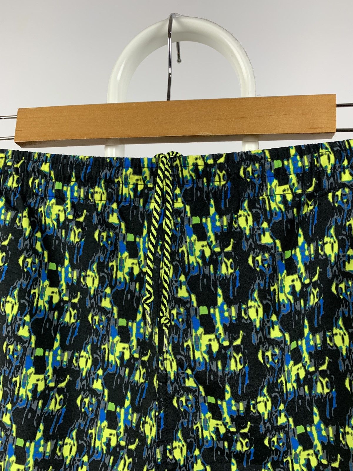 Nike 90s Vintage Nike Swim Trunks Abstract Print Shorts Size US 32 / EU 48 - 7 Thumbnail