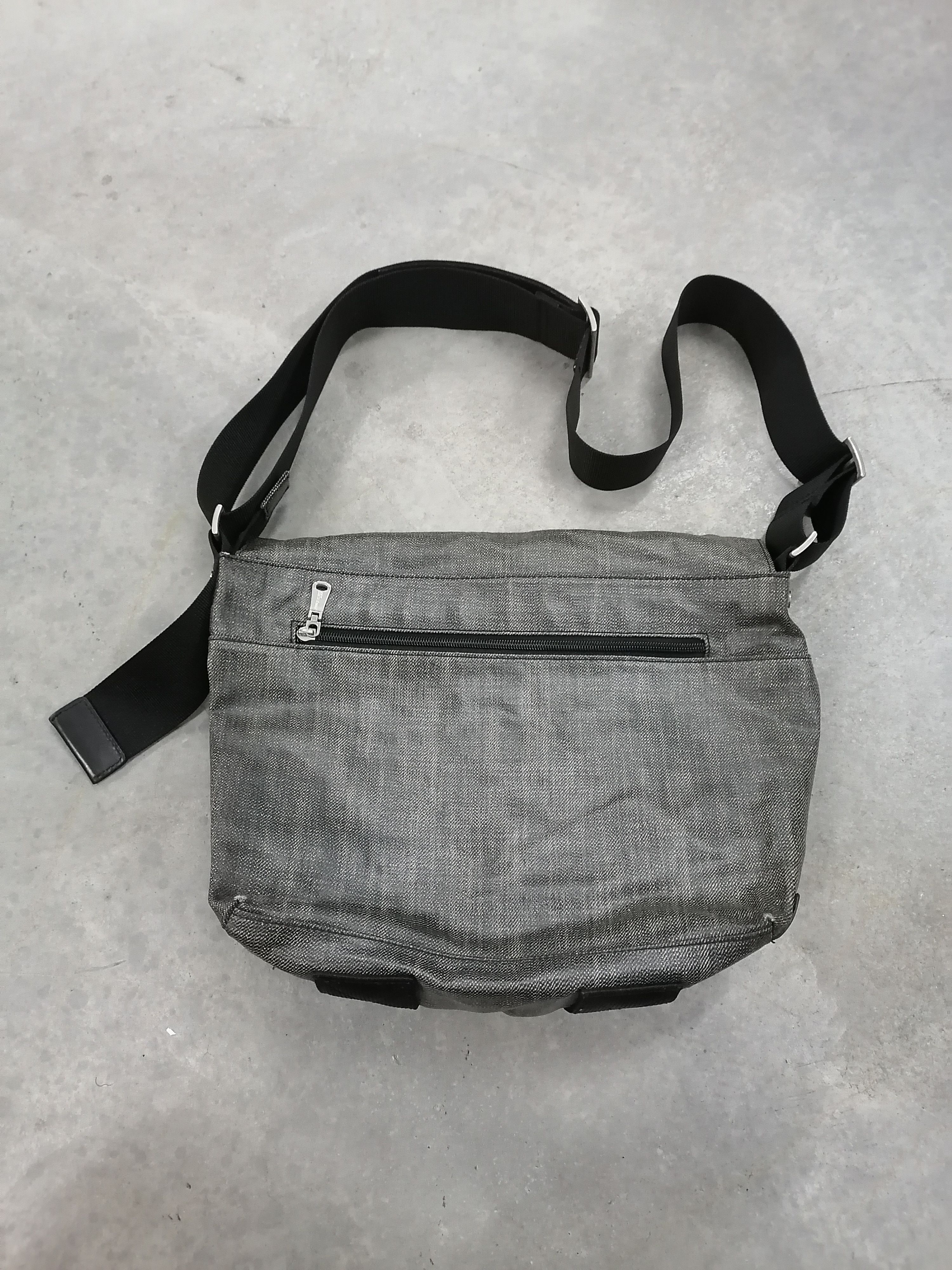 Comme Ca Ism × Japanese Brand Comme Ca Du Mode Men Coated Messenger Bag Size ONE SIZE - 9 Thumbnail