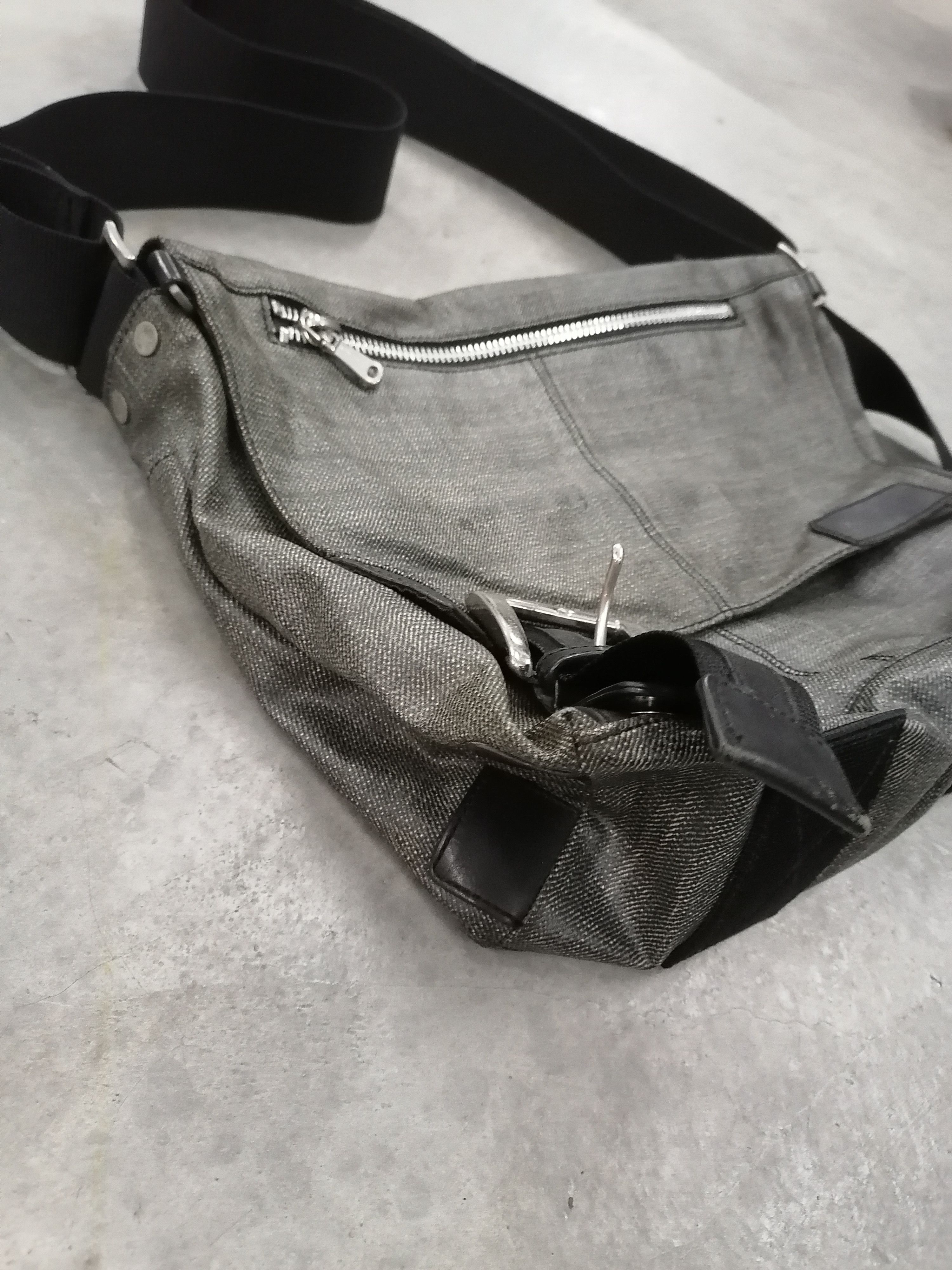 Comme Ca Ism × Japanese Brand Comme Ca Du Mode Men Coated Messenger Bag Size ONE SIZE - 3 Thumbnail